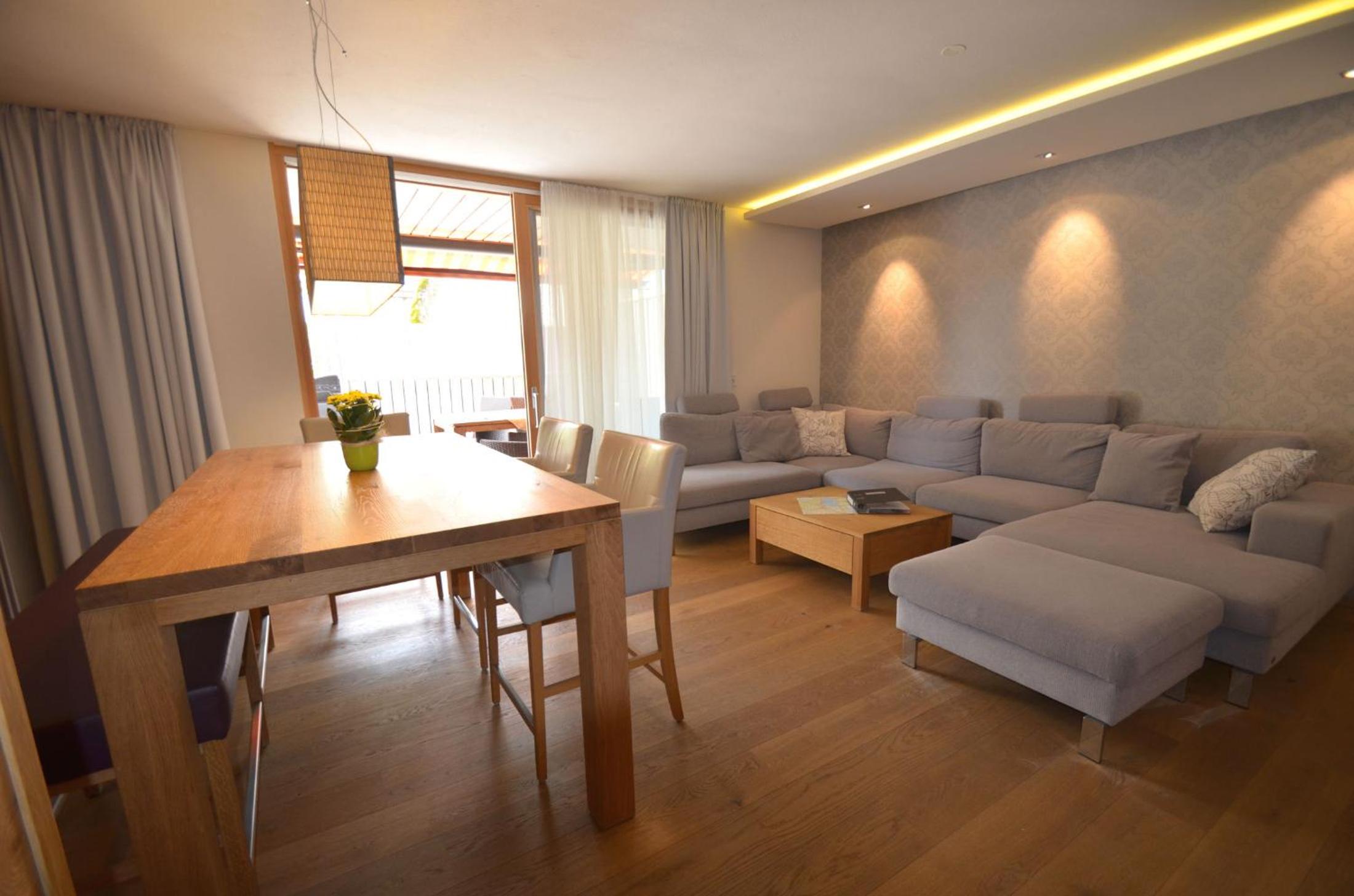 Zell City Exclusive Lodges by All in One Apartments