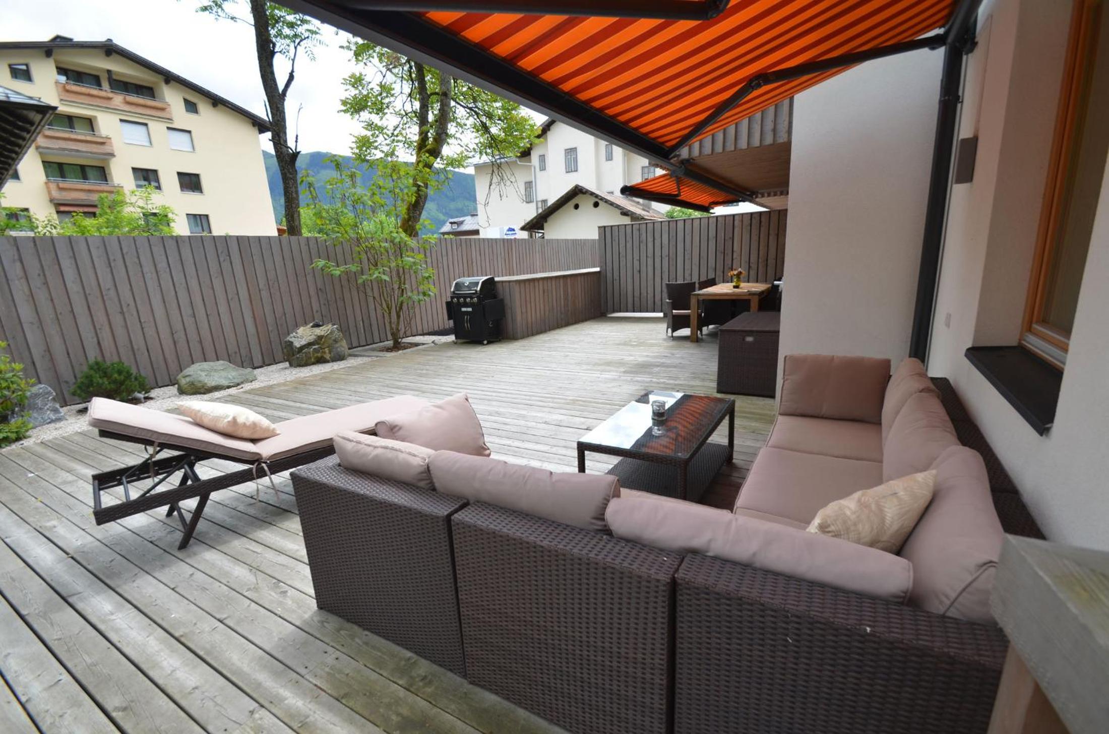Zell City Exclusive Lodges by All in One Apartments