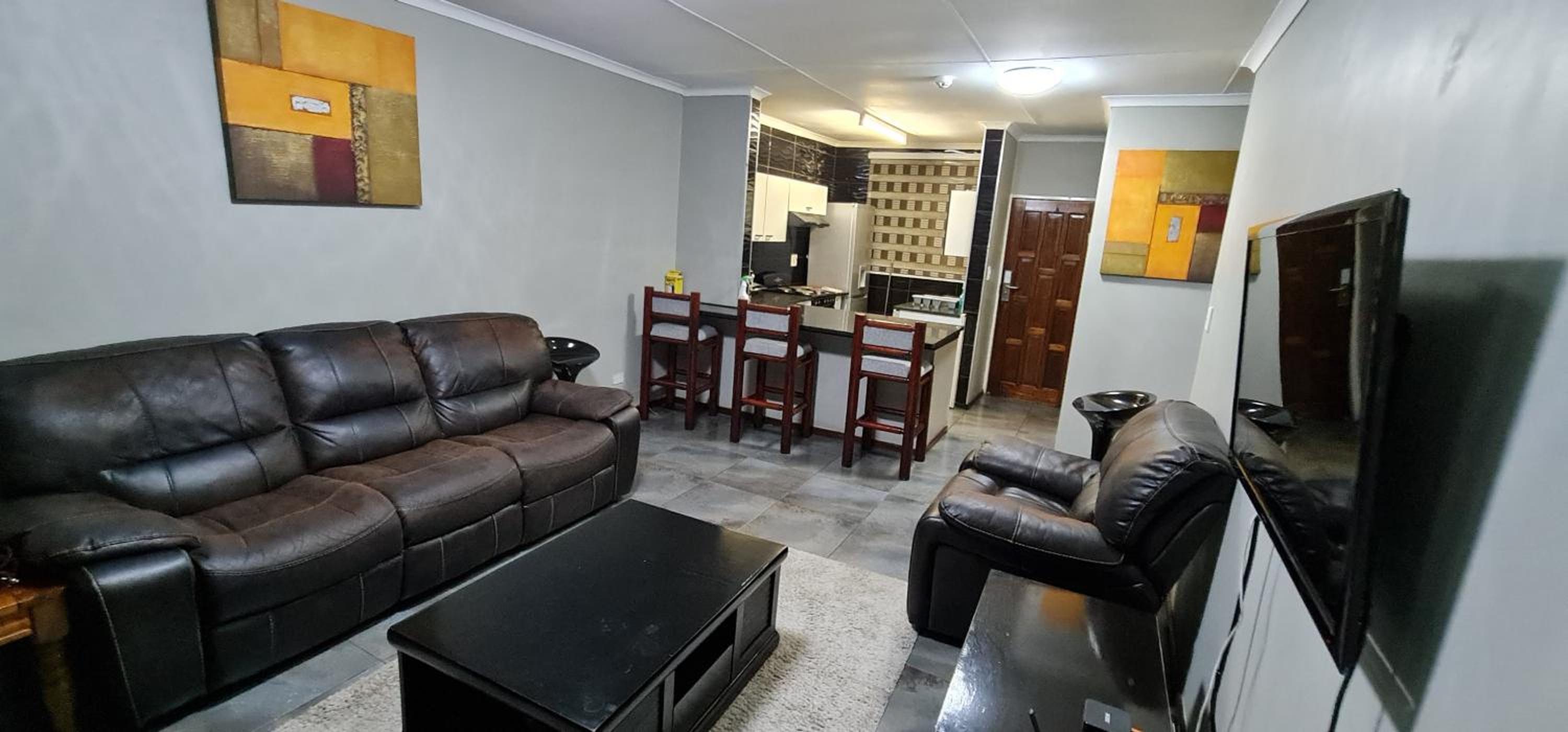 Executive 2 bed Apartment, free WIFI and DSTV