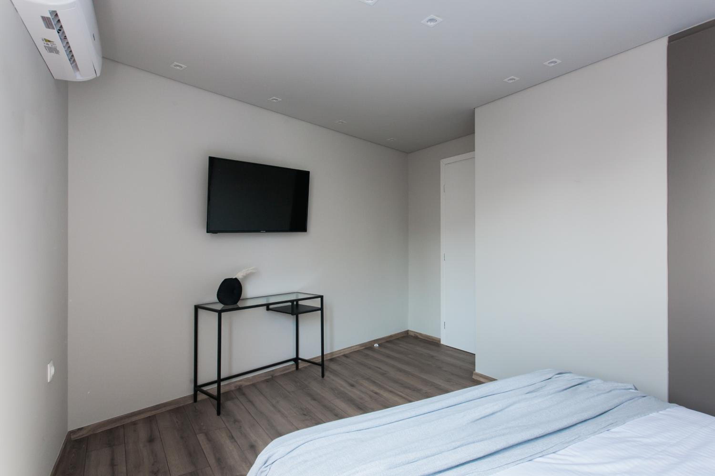 WYZ Athens Apartments by UPSTREET
