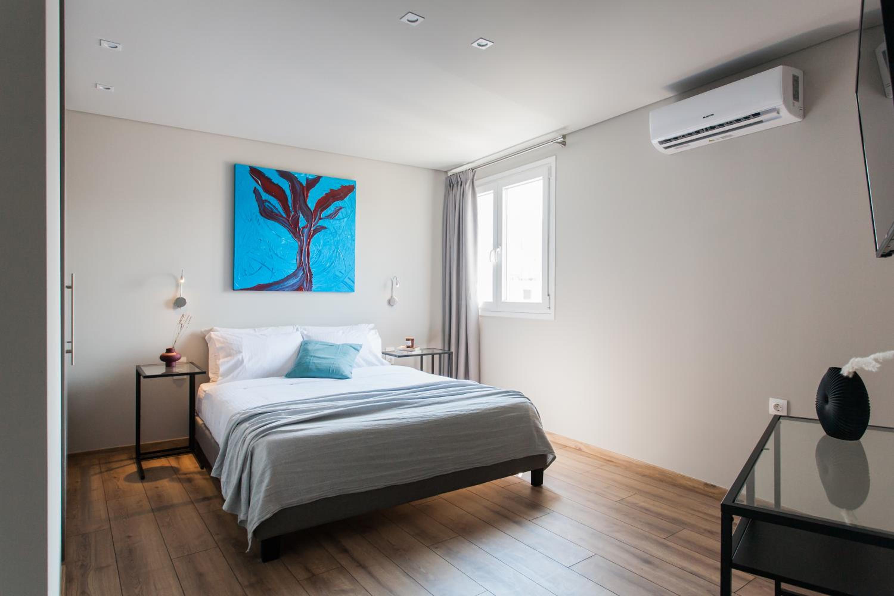 WYZ Athens Apartments by UPSTREET