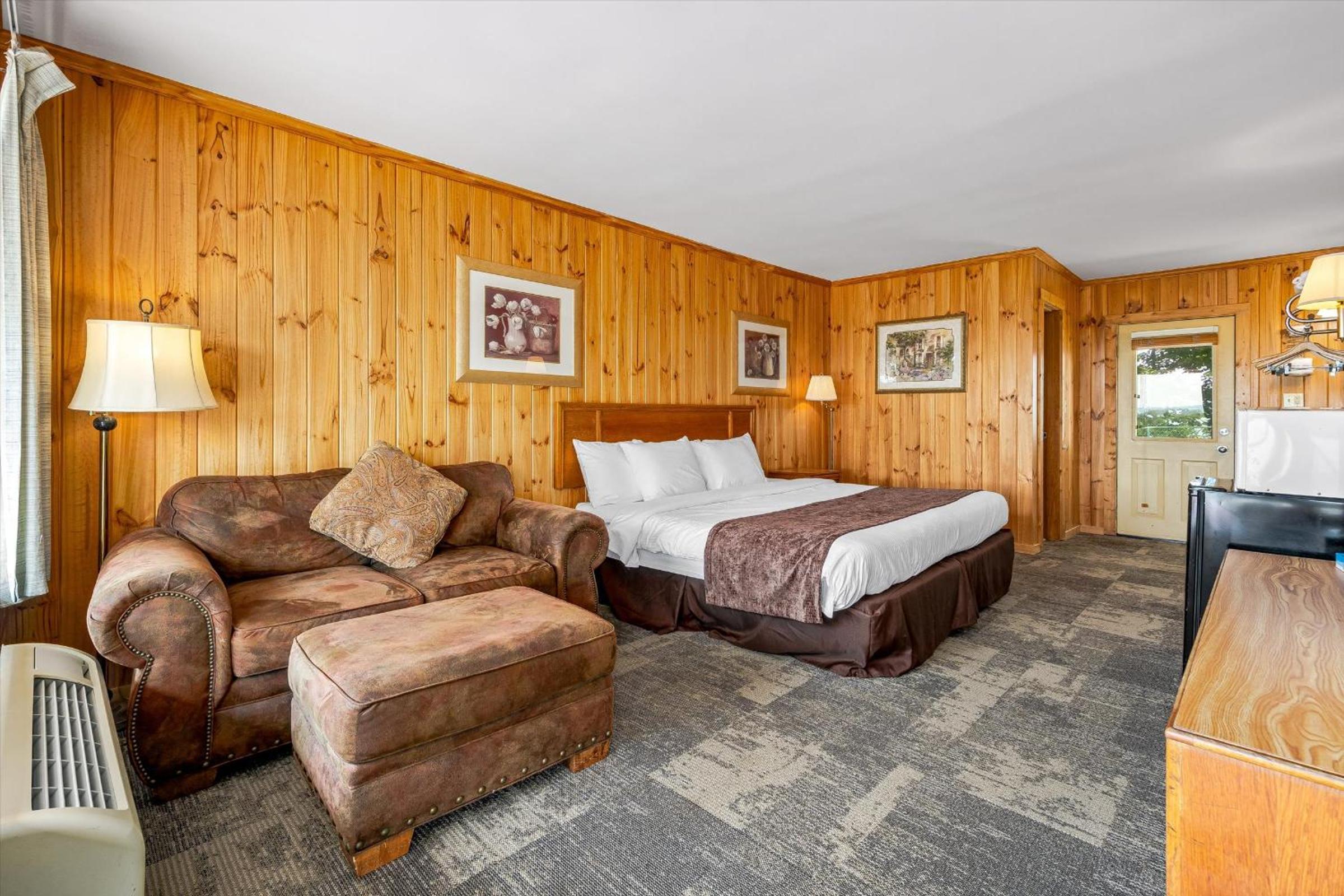 Early Blue Motel - Property Image 8