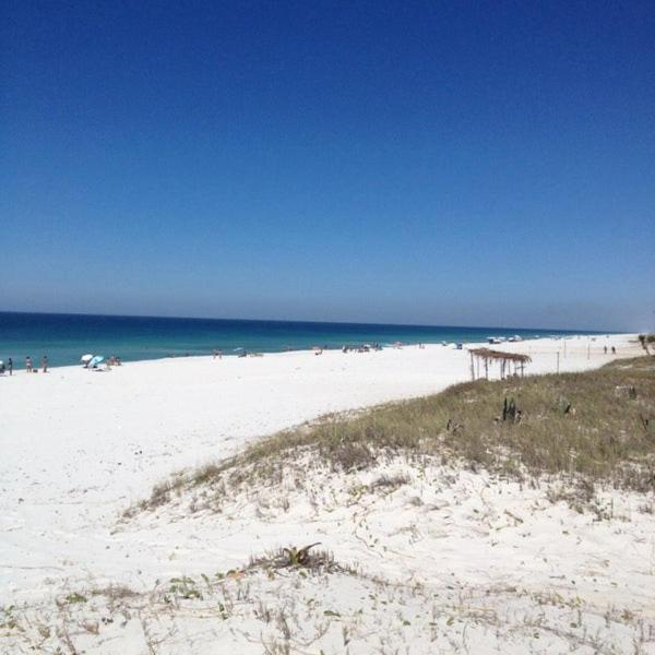 Arraial do Cabo Golden Lake Residence frente a la laguna