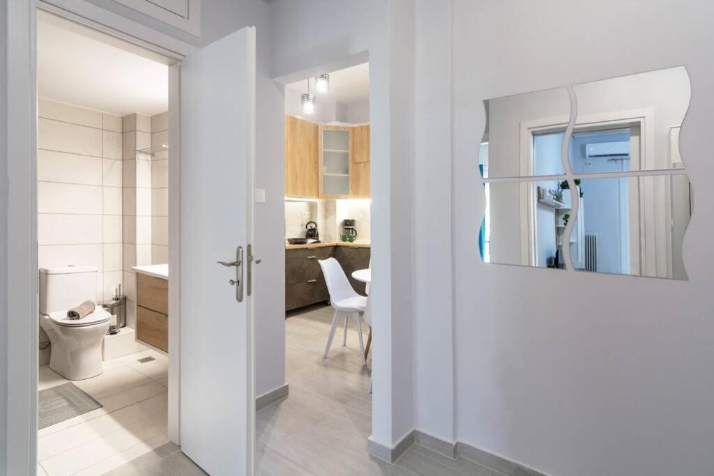 Chic & Minimal Apt. 5 min from Metro