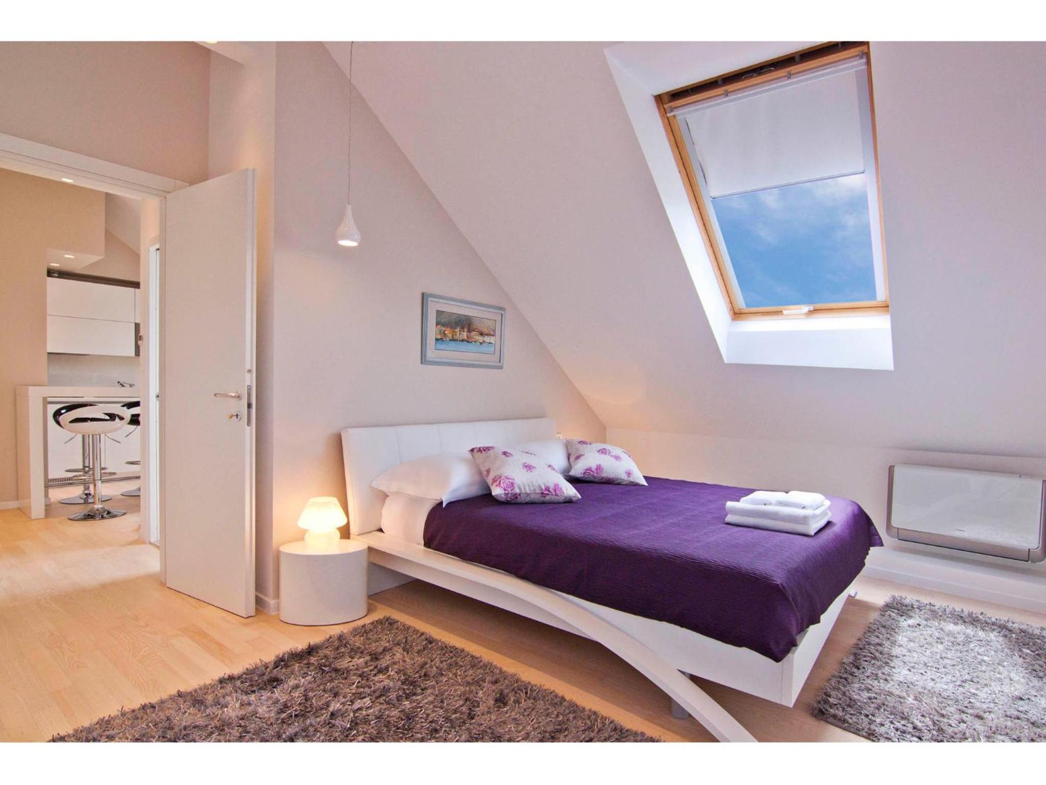 Laura Lux Suites