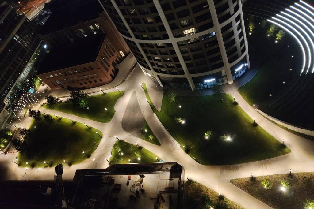 Castle view and city skyline view, Sky Park residence view 4