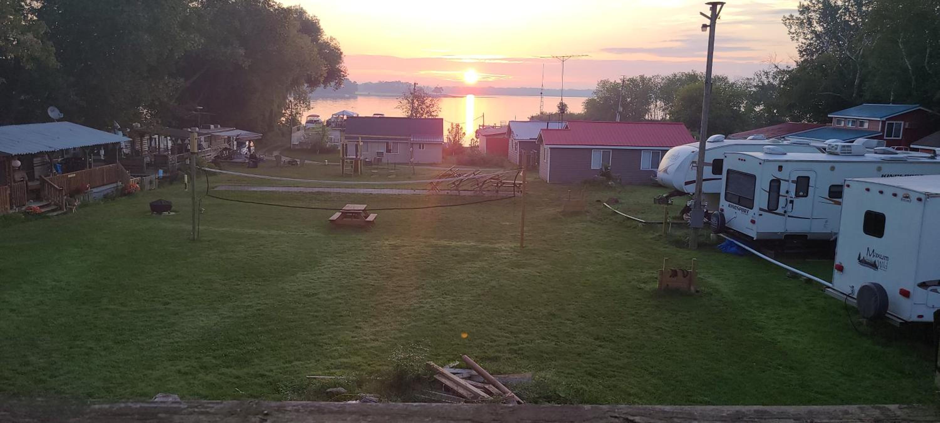 Stoneburg Cove Cottages