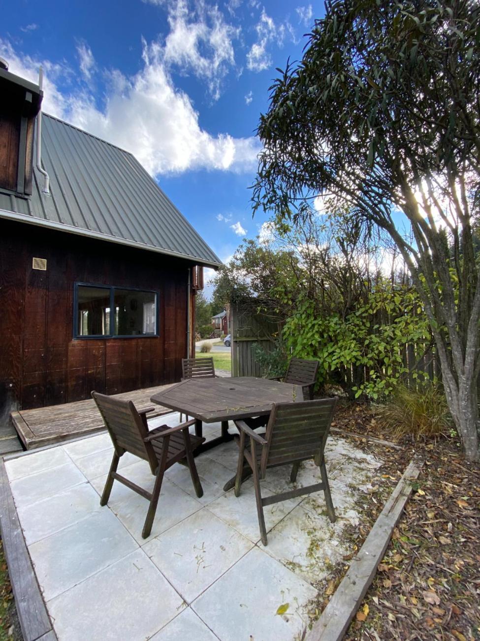 23 Caverhill Close view 3