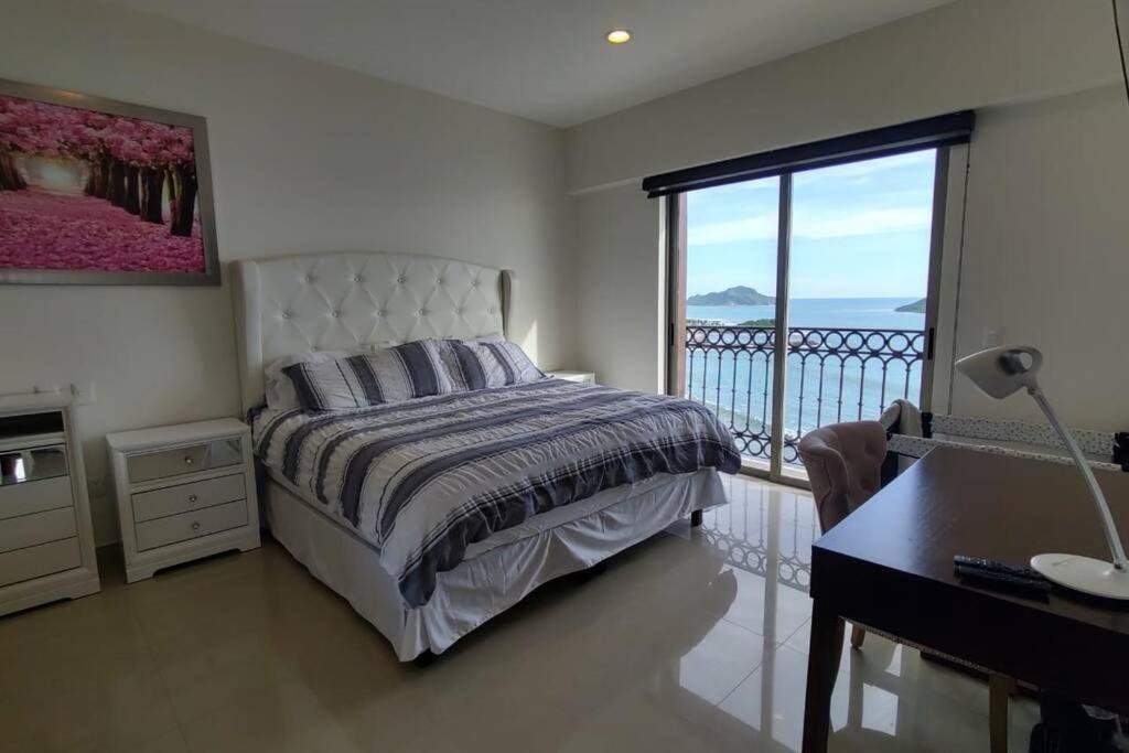 Condominio de lujo a Pie de Playa view 3