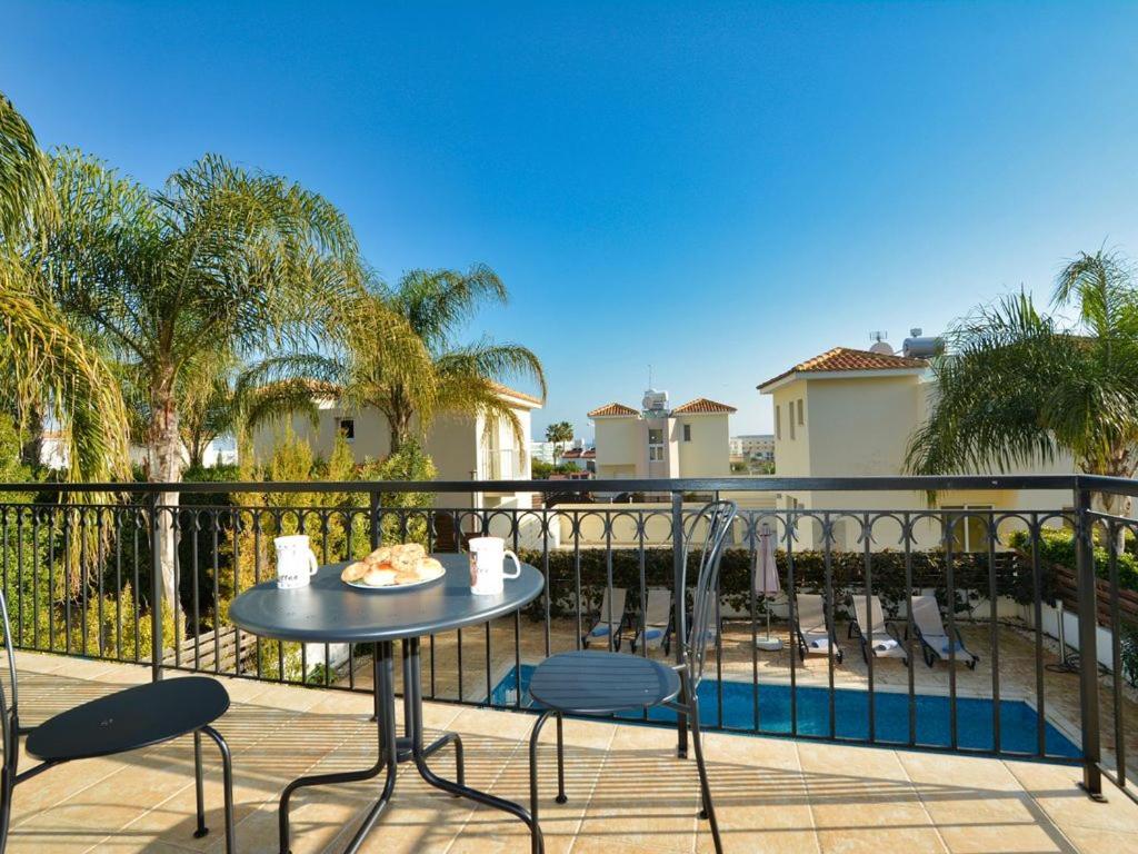 Villa Protaras Paralia Spacious 4Bdr Central Protaras Villa