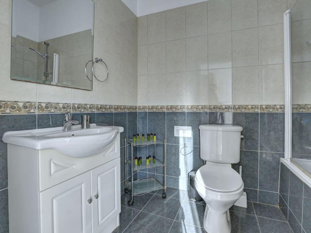 Villa Protaras Paralia Spacious 4Bdr Central Protaras Villa