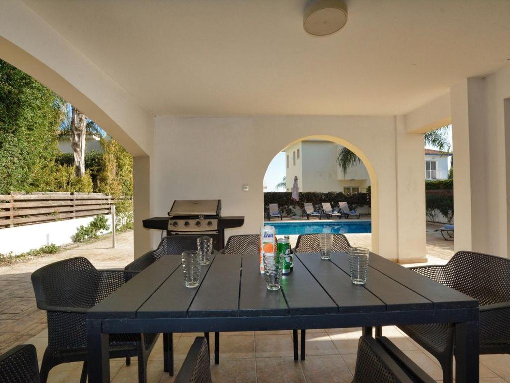 Villa Protaras Paralia Spacious 4Bdr Central Protaras Villa