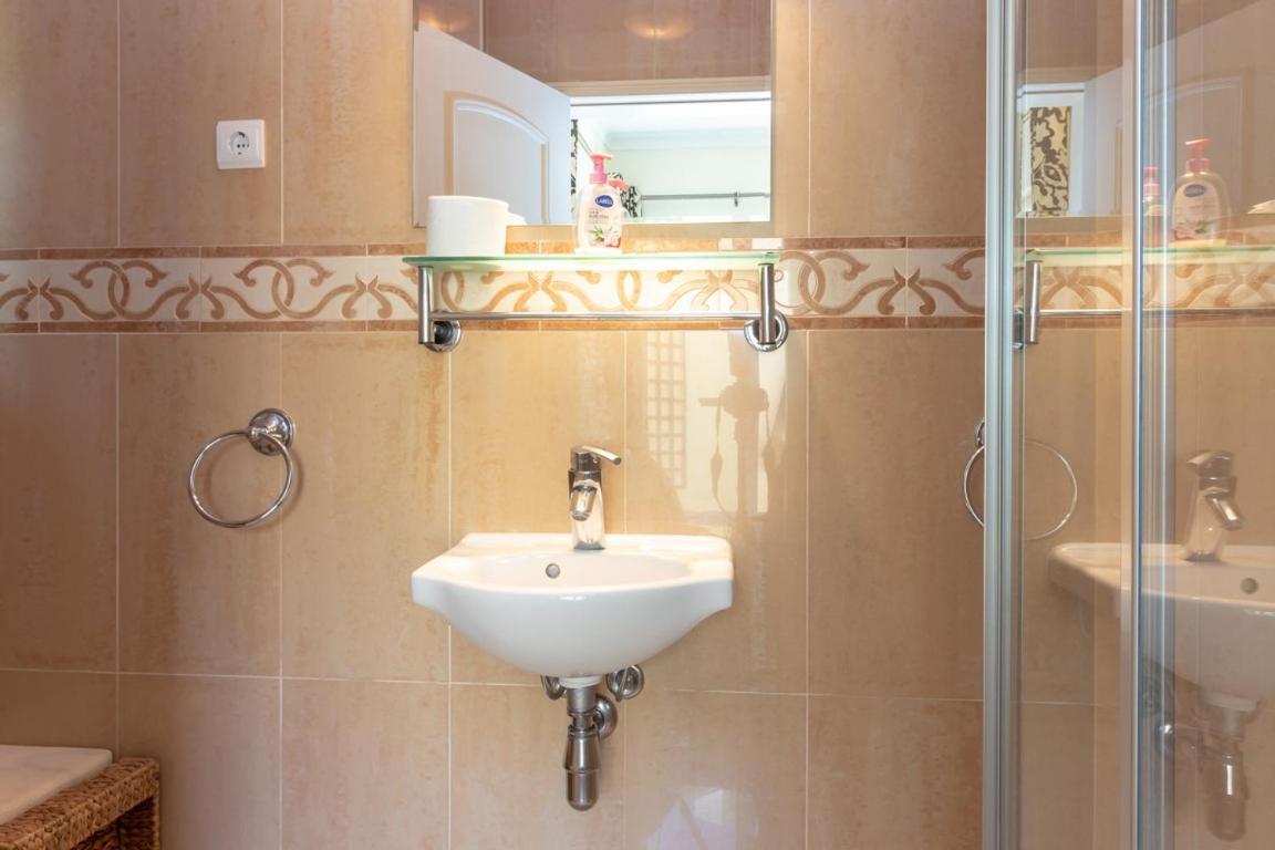 Luxury Townhouse n10 - Front-line Sea views