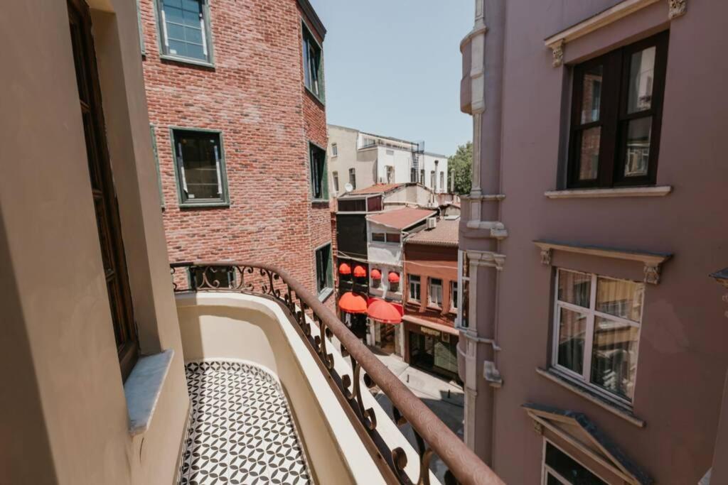 Galadoo Suites 3rd Floor - Image 15