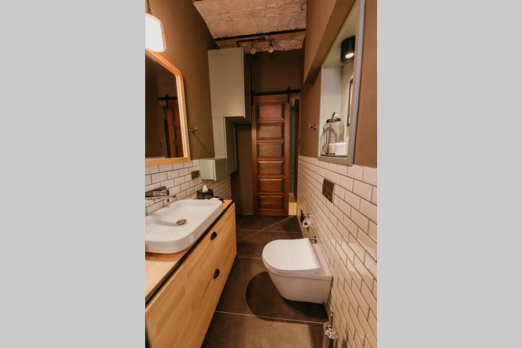 Galadoo Suites 3rd Floor - Image 34