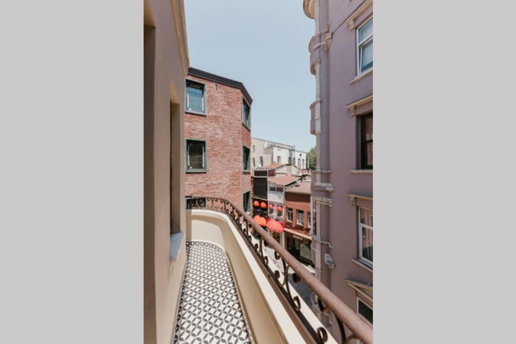 Galadoo Suites 3rd Floor - Image 11