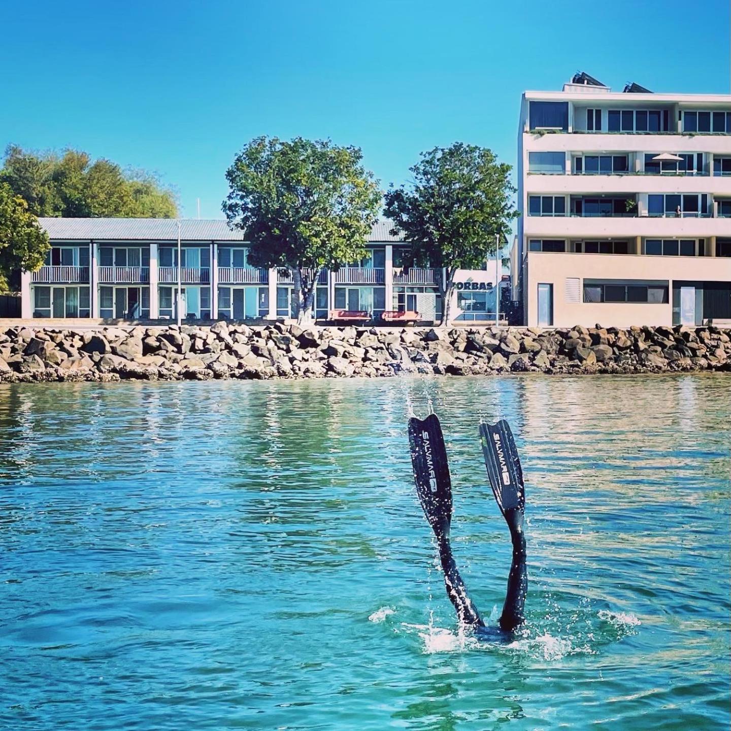 Zorba Waterfront Motel