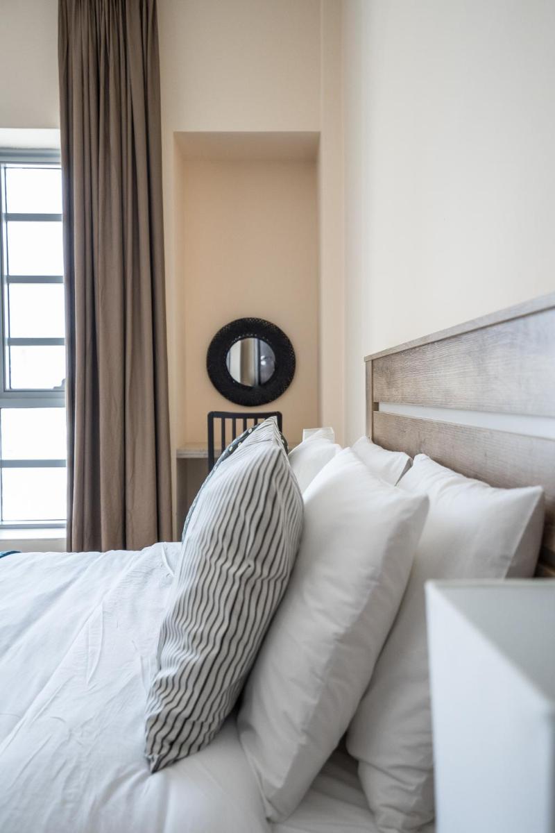 HiGuests - Incredible City Views in Deira 5-min to Airport