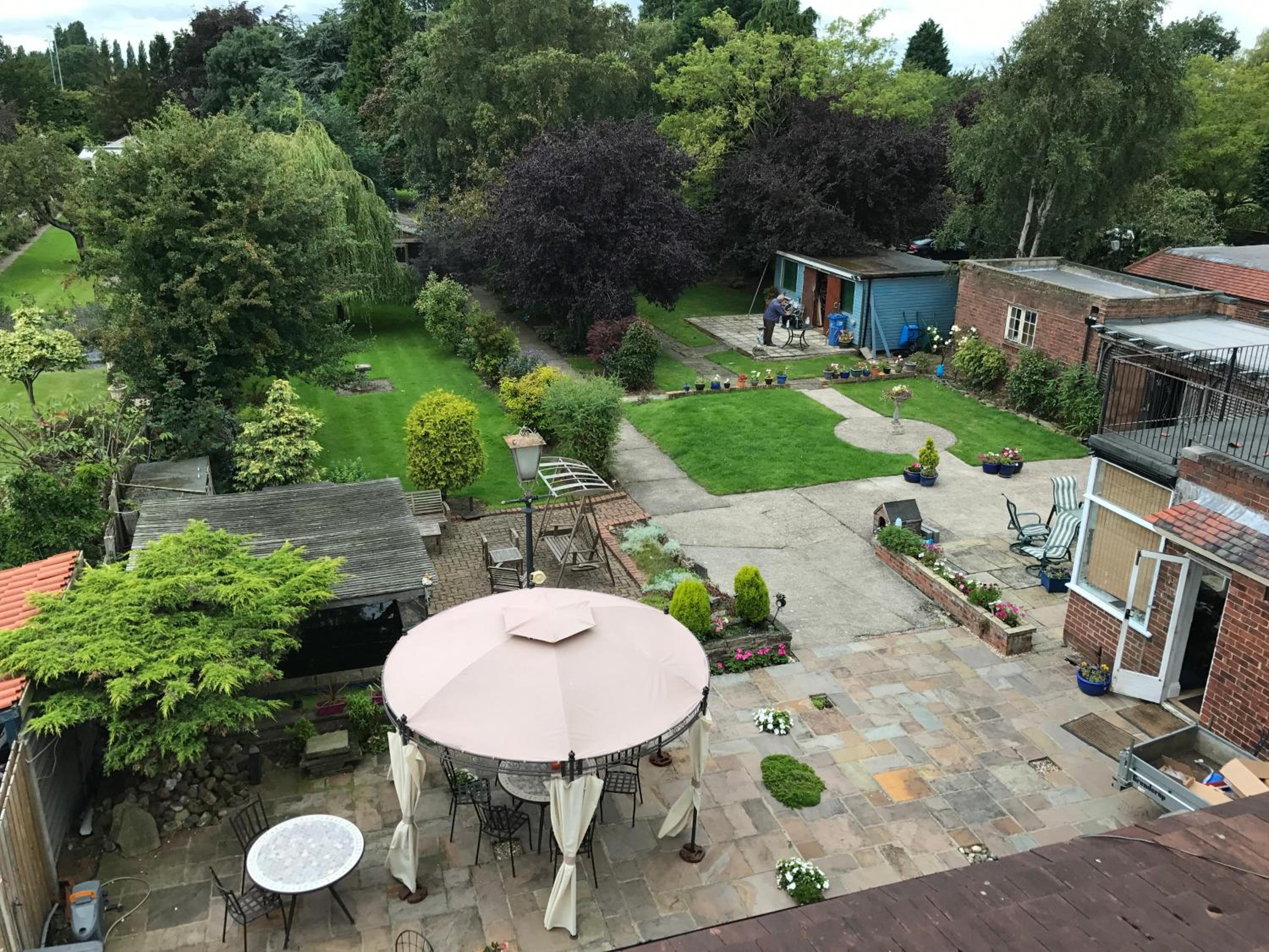 Acorn Guest House in Hull