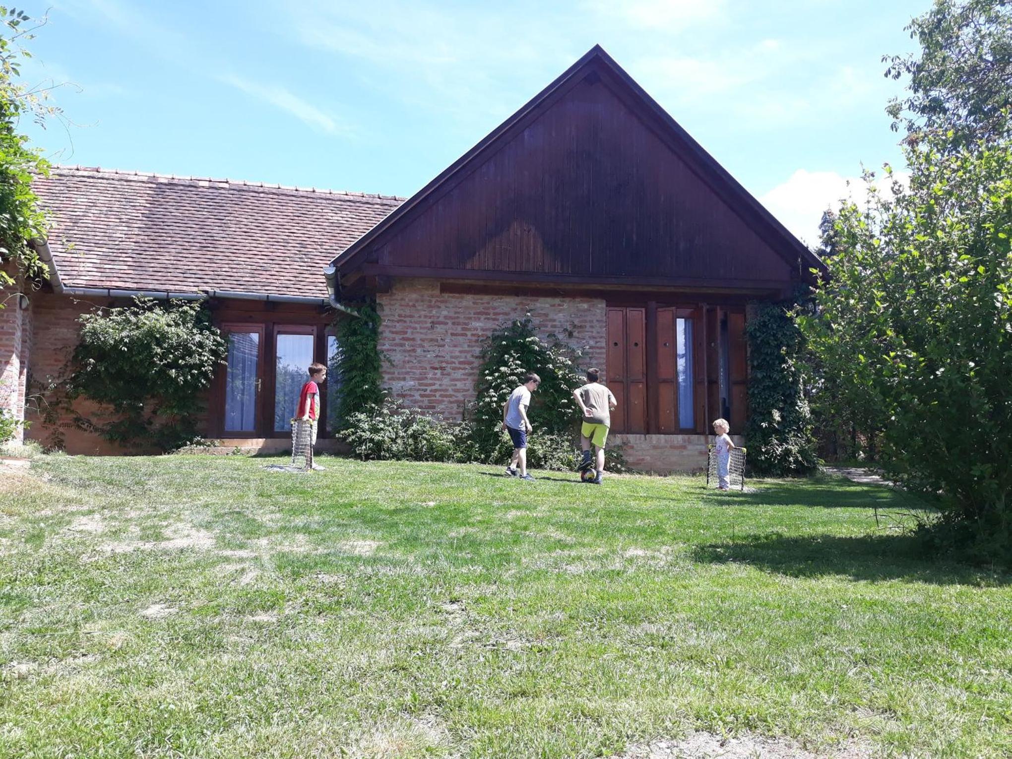 Photo 13