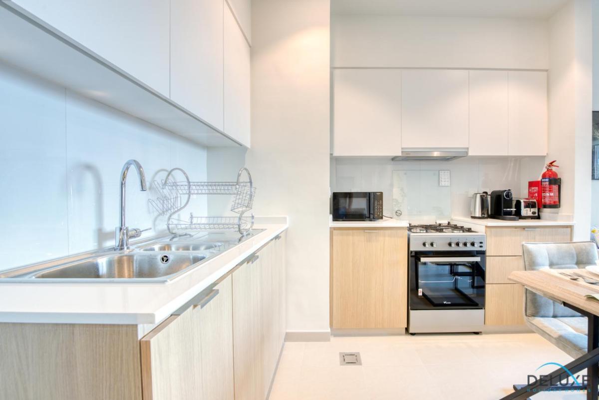 Exquisite 2BR in Golf Views, Emaar South by Deluxe Holiday Homes