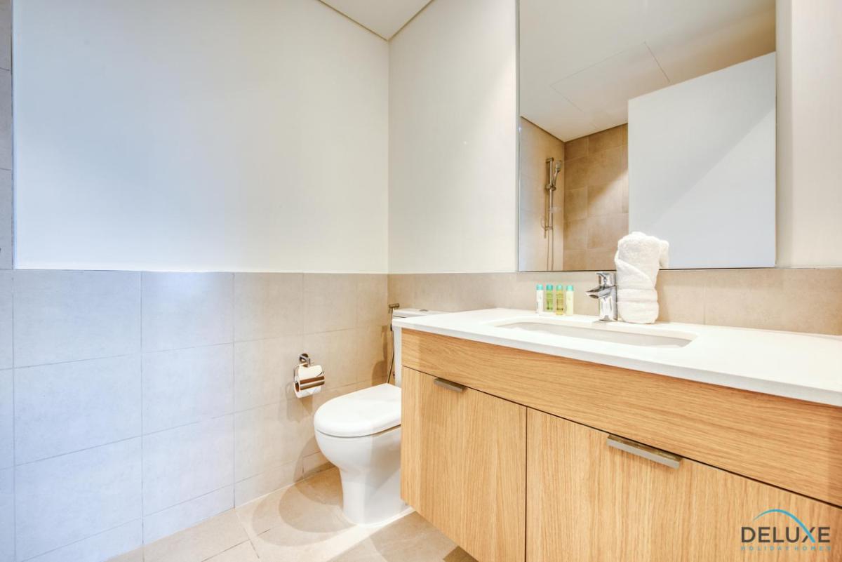 Exquisite 2BR in Golf Views, Emaar South by Deluxe Holiday Homes