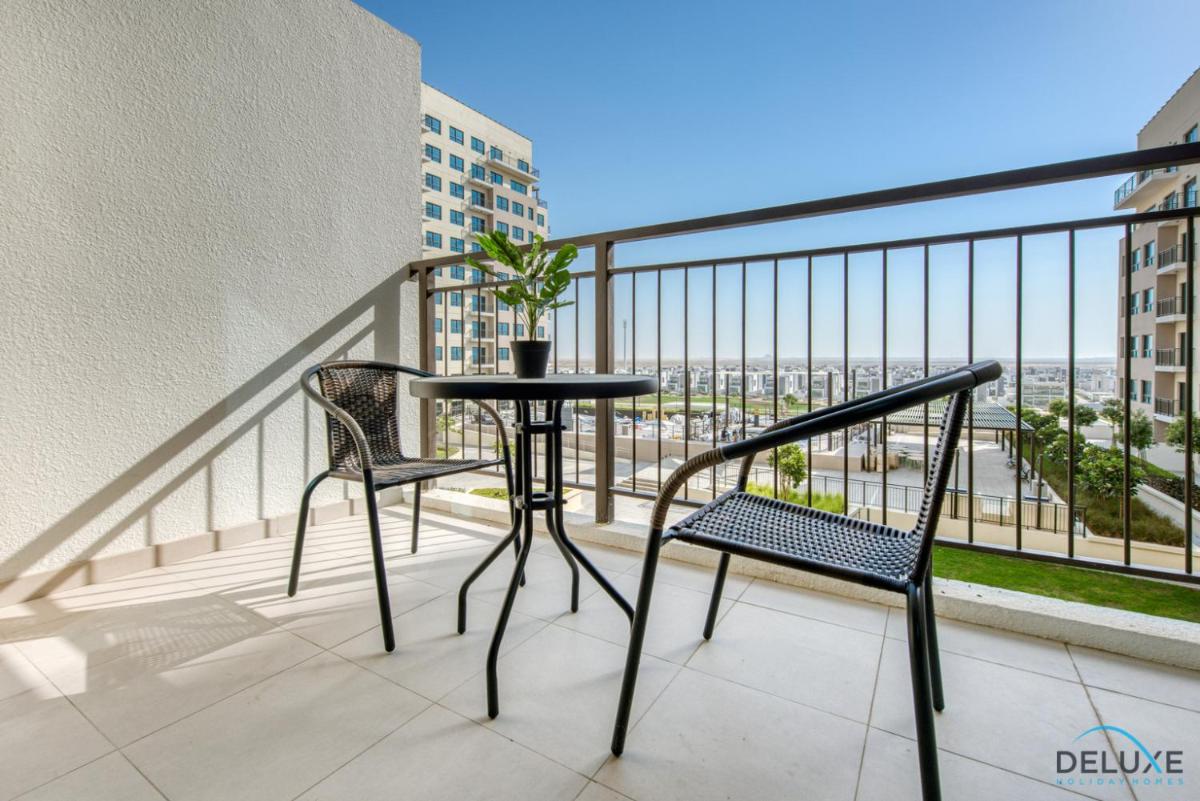 Exquisite 2BR in Golf Views, Emaar South by Deluxe Holiday Homes