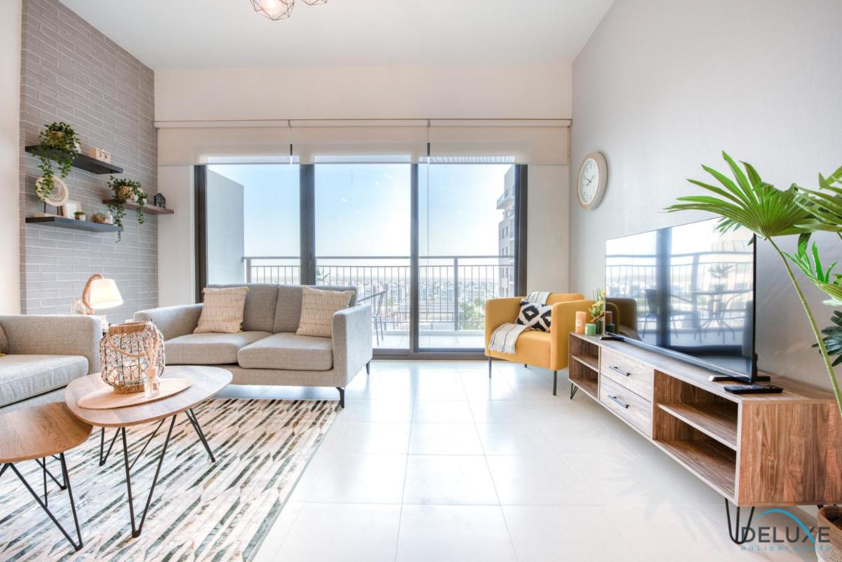 Exquisite 2BR in Golf Views, Emaar South by Deluxe Holiday Homes