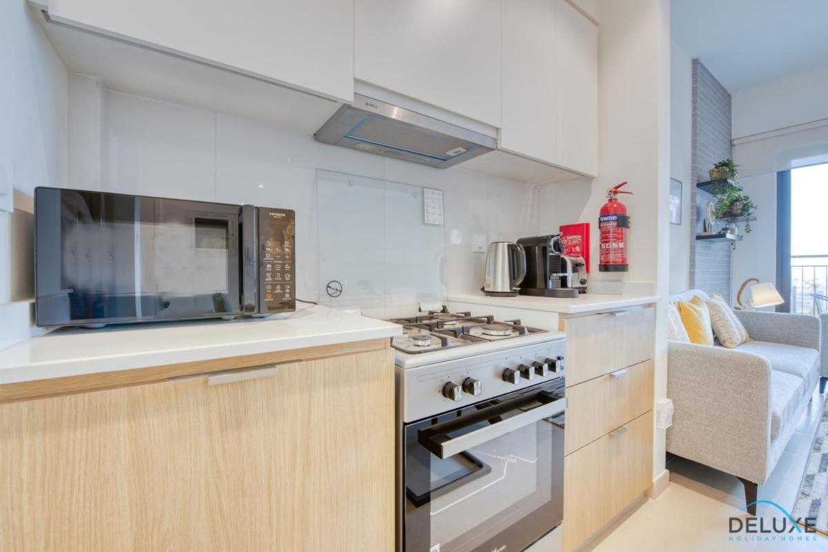 Exquisite 2BR in Golf Views, Emaar South by Deluxe Holiday Homes