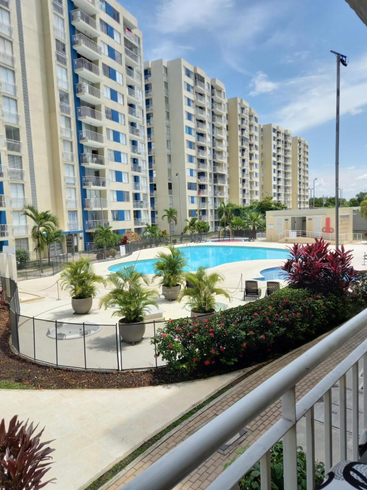 Excelente Apartamento Ricaurte, Puerto Azul Torre 10 Apto 208 view 2
