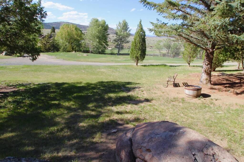 Little Pipestone Lodge w Views view 4