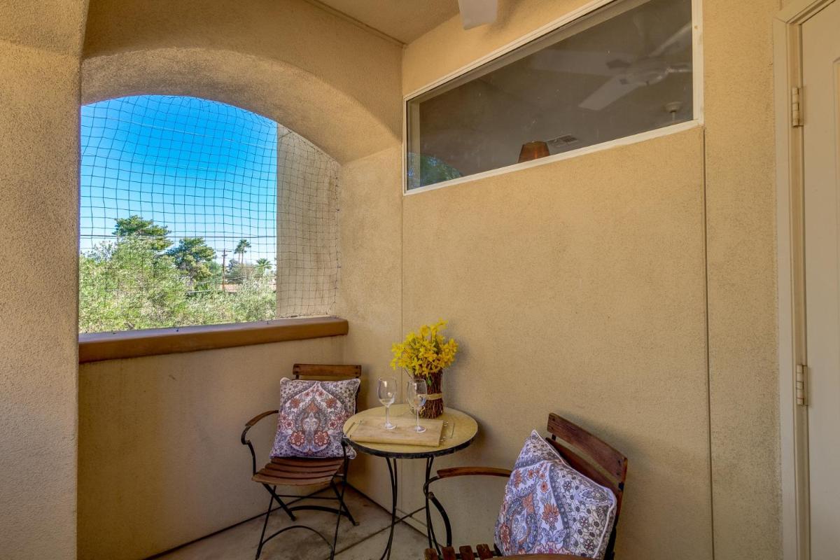 WALK TO OLD TOWN! Gated Townhouse with GARAGE!! townhouse view 4