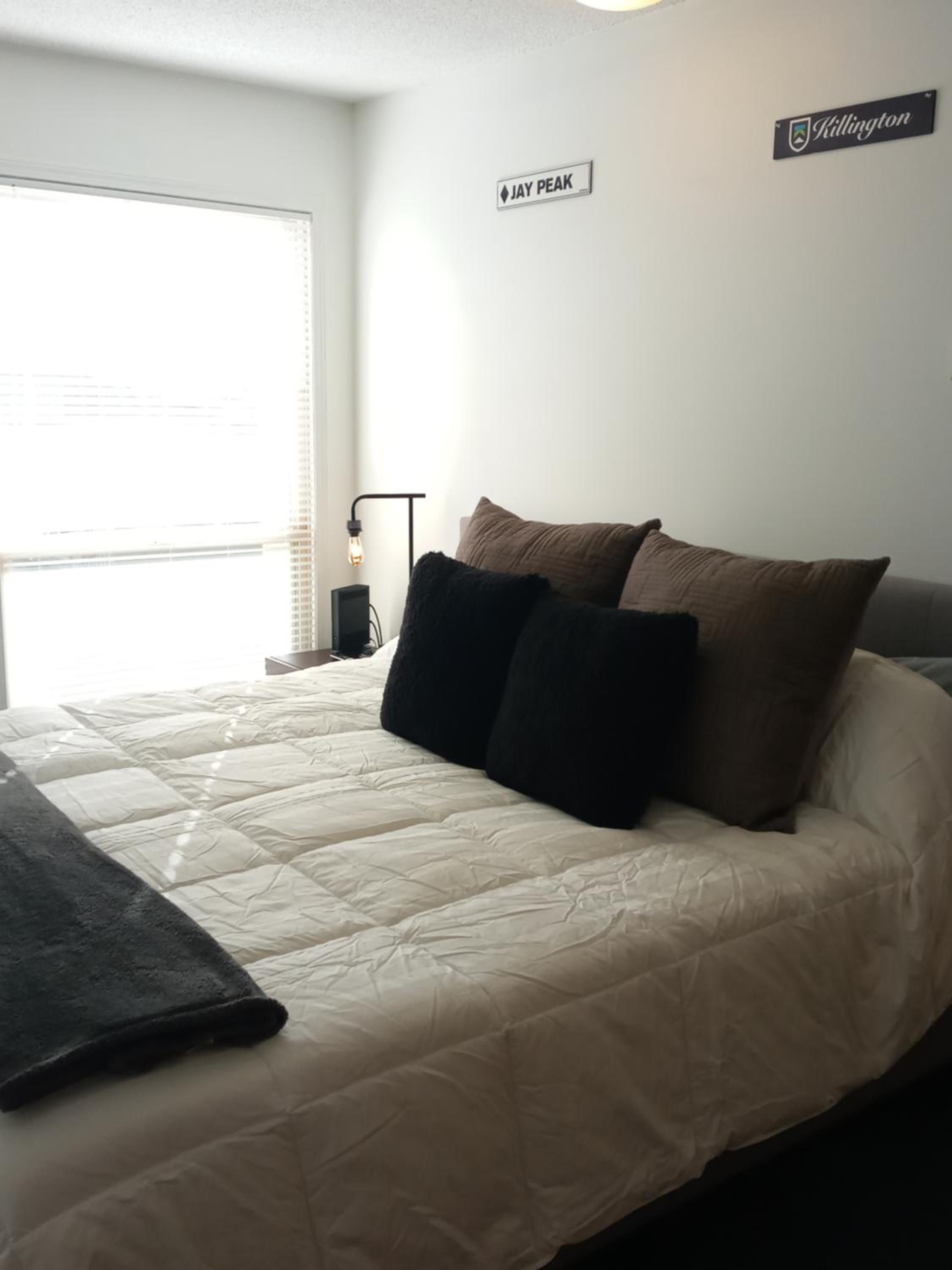 Village Center 2 bedroom Condo