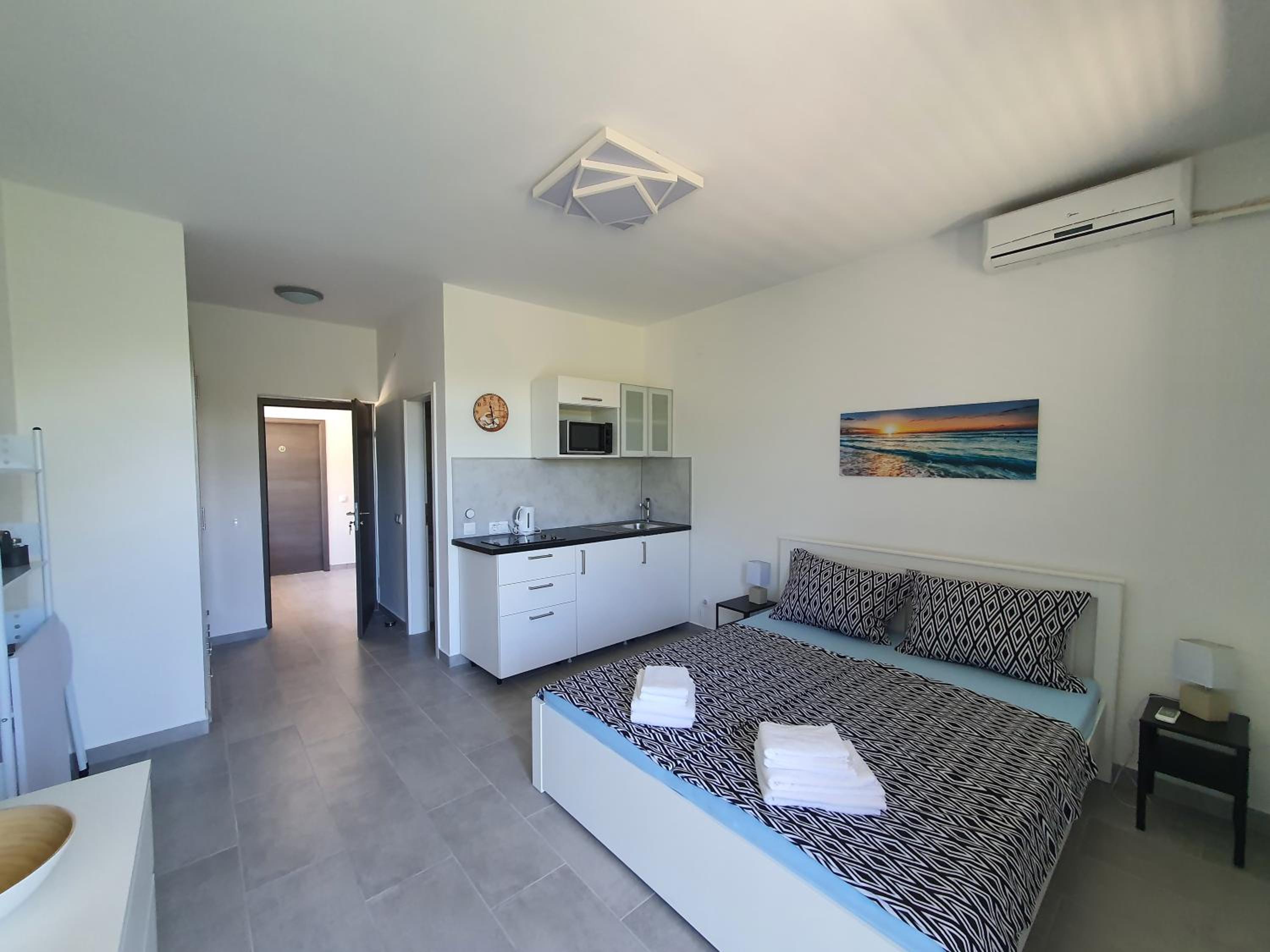 Villa Adagio Apartments view 3
