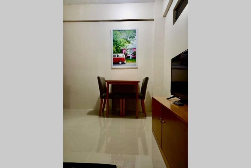 Trendy 1-Bedroom condo Malabanias view 4