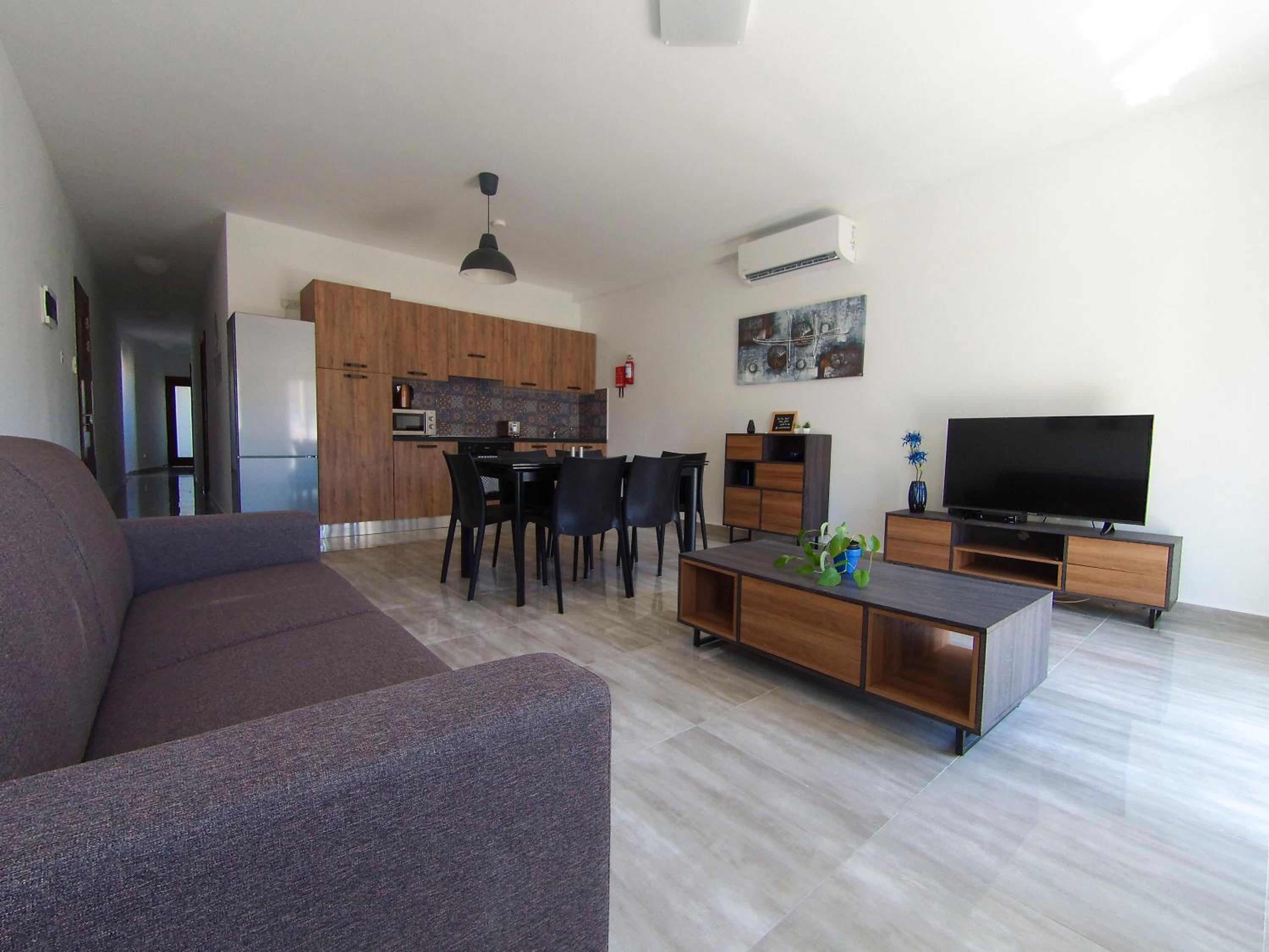 F11 Modern and Bright Apartment in Malta view 4