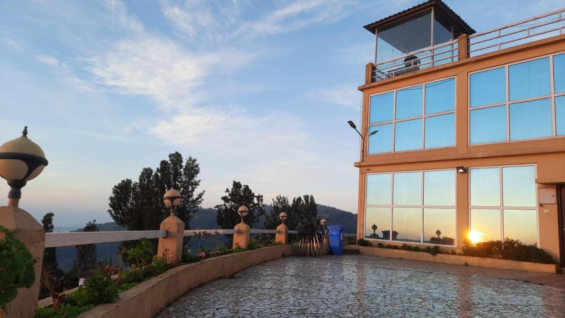 Tulips Valley View Resorts view 4