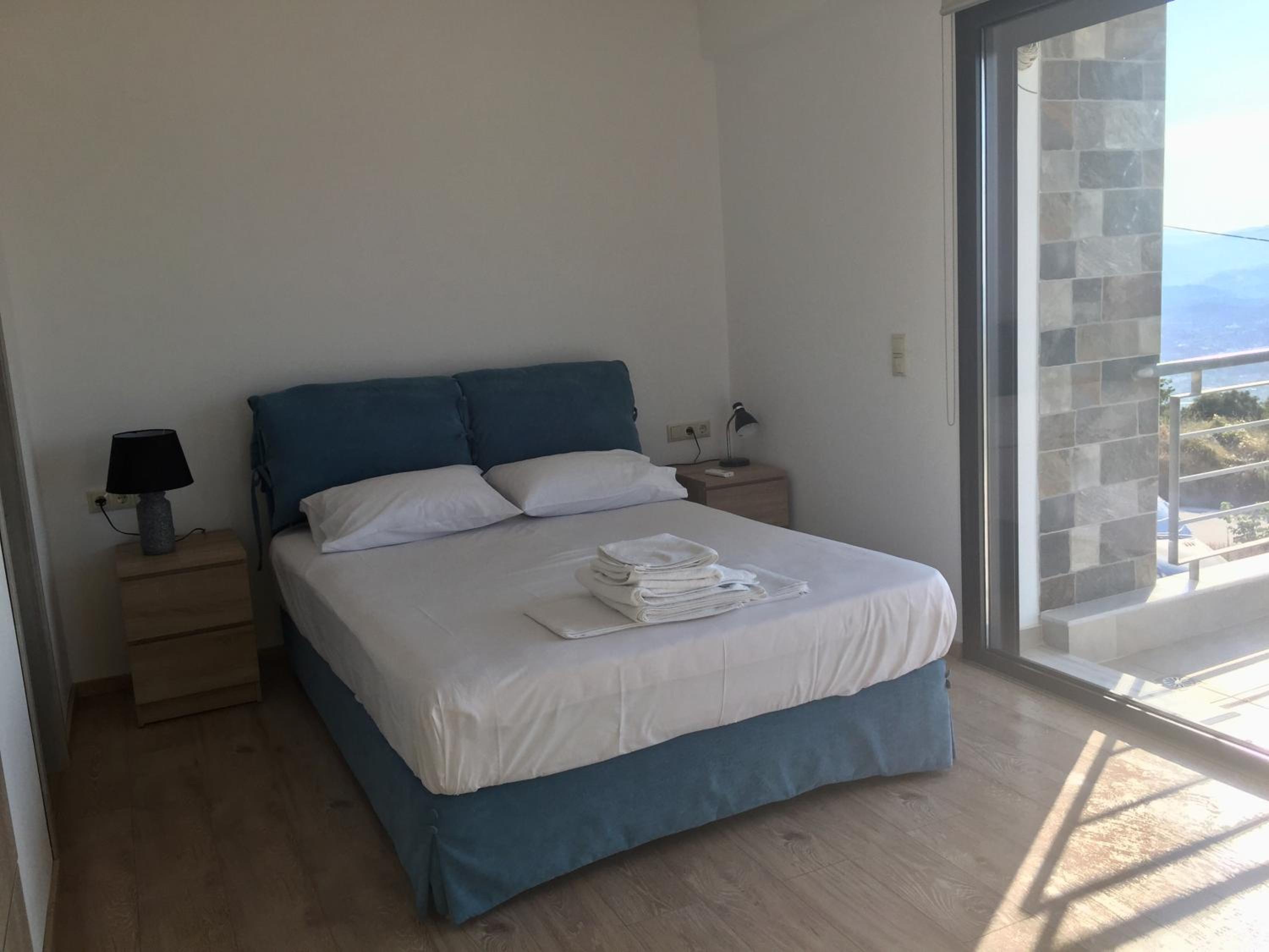 Oktonia apartments-Evia