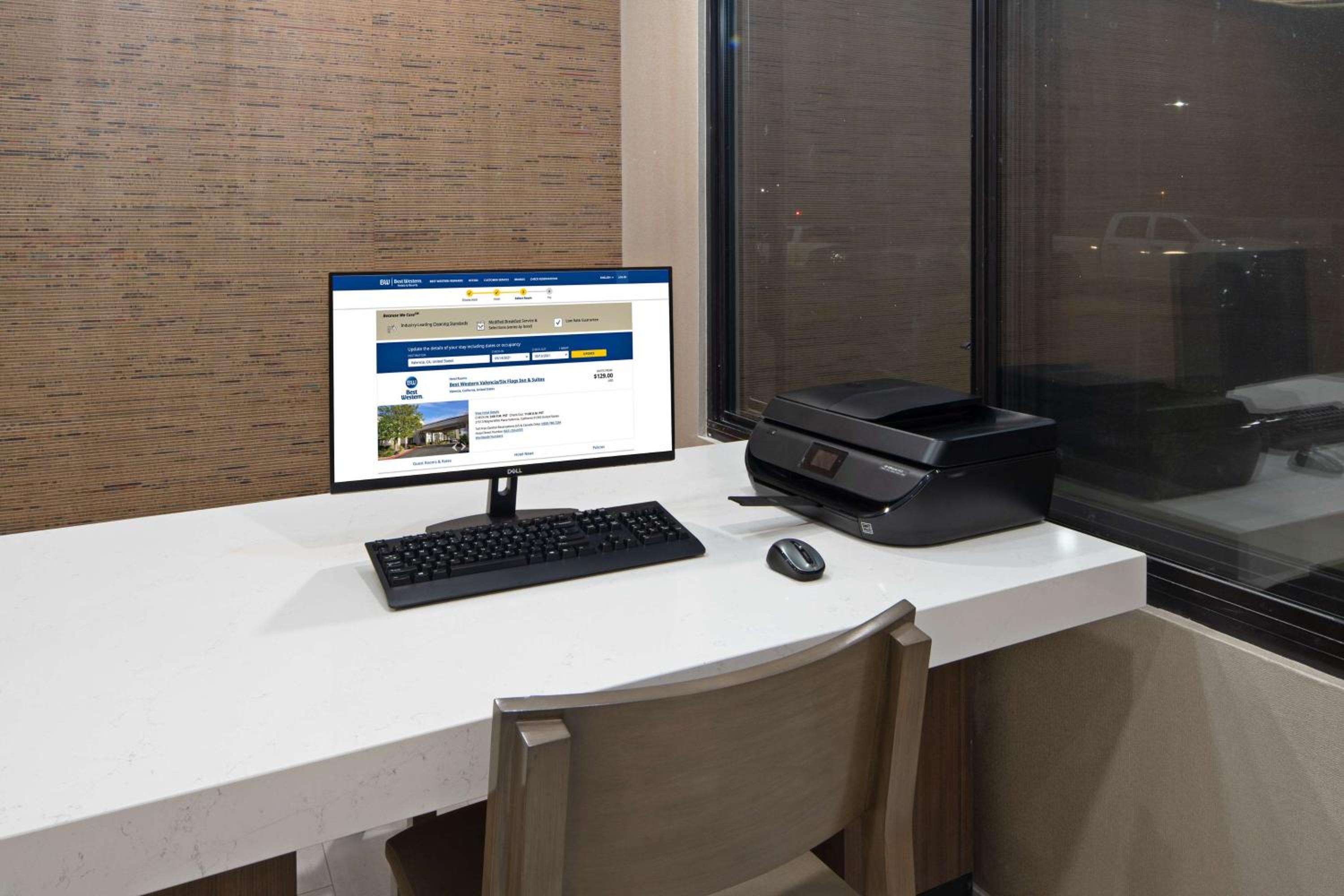 Best Western Valencia/Six Flags Inn Suites - Property Image 14