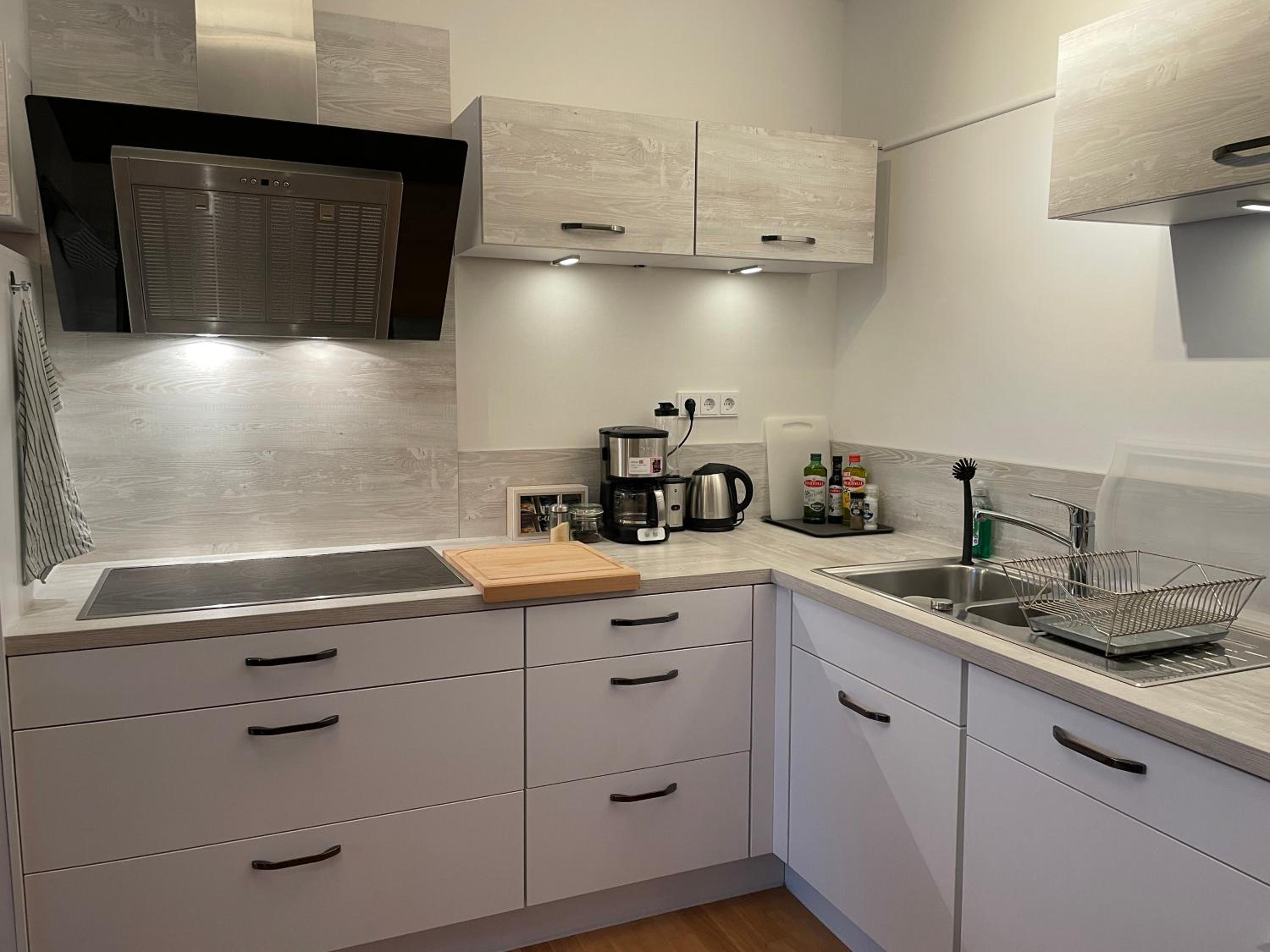 Offenbach Vacations - Emerald Green Apartment - Property Image 1
