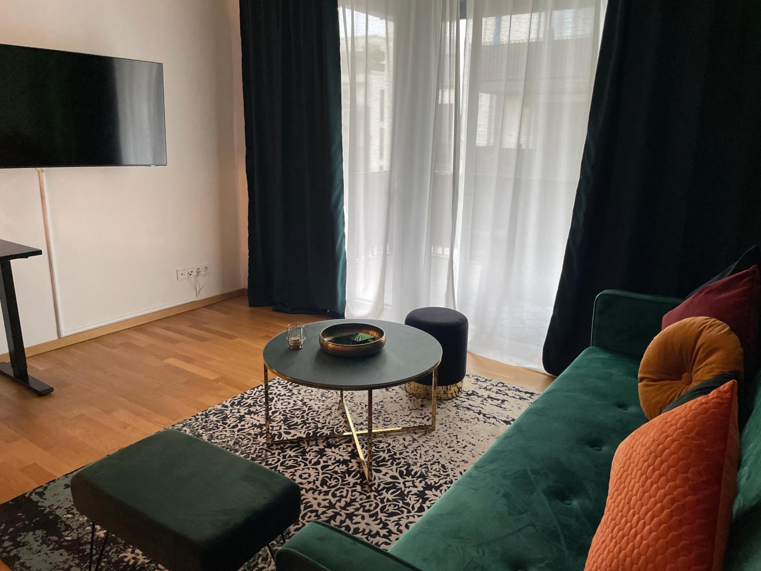 Offenbach Vacations - Emerald Green Apartment - Property Image 3