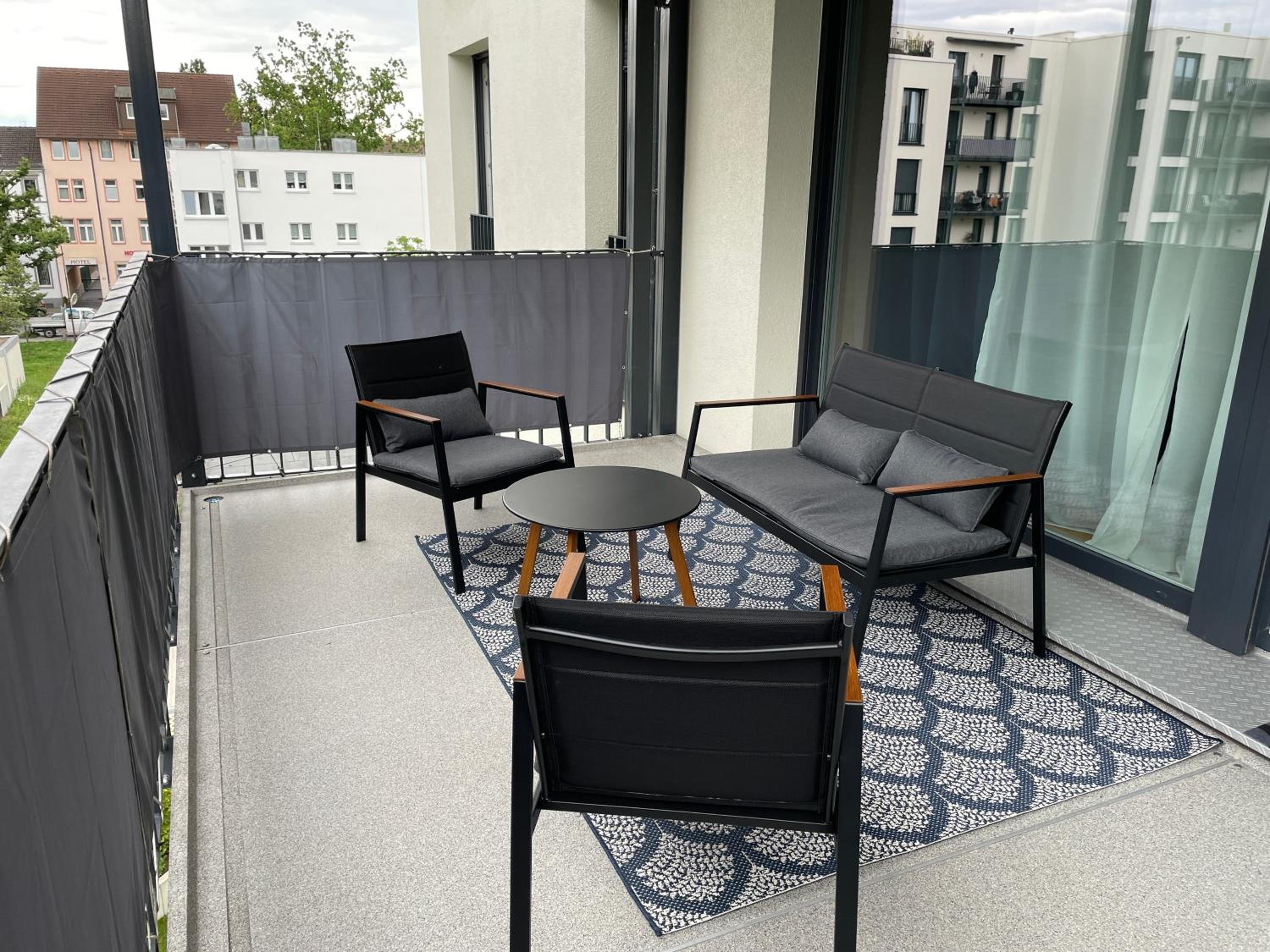 Offenbach Vacations - Emerald Green Apartment - Property Image 7