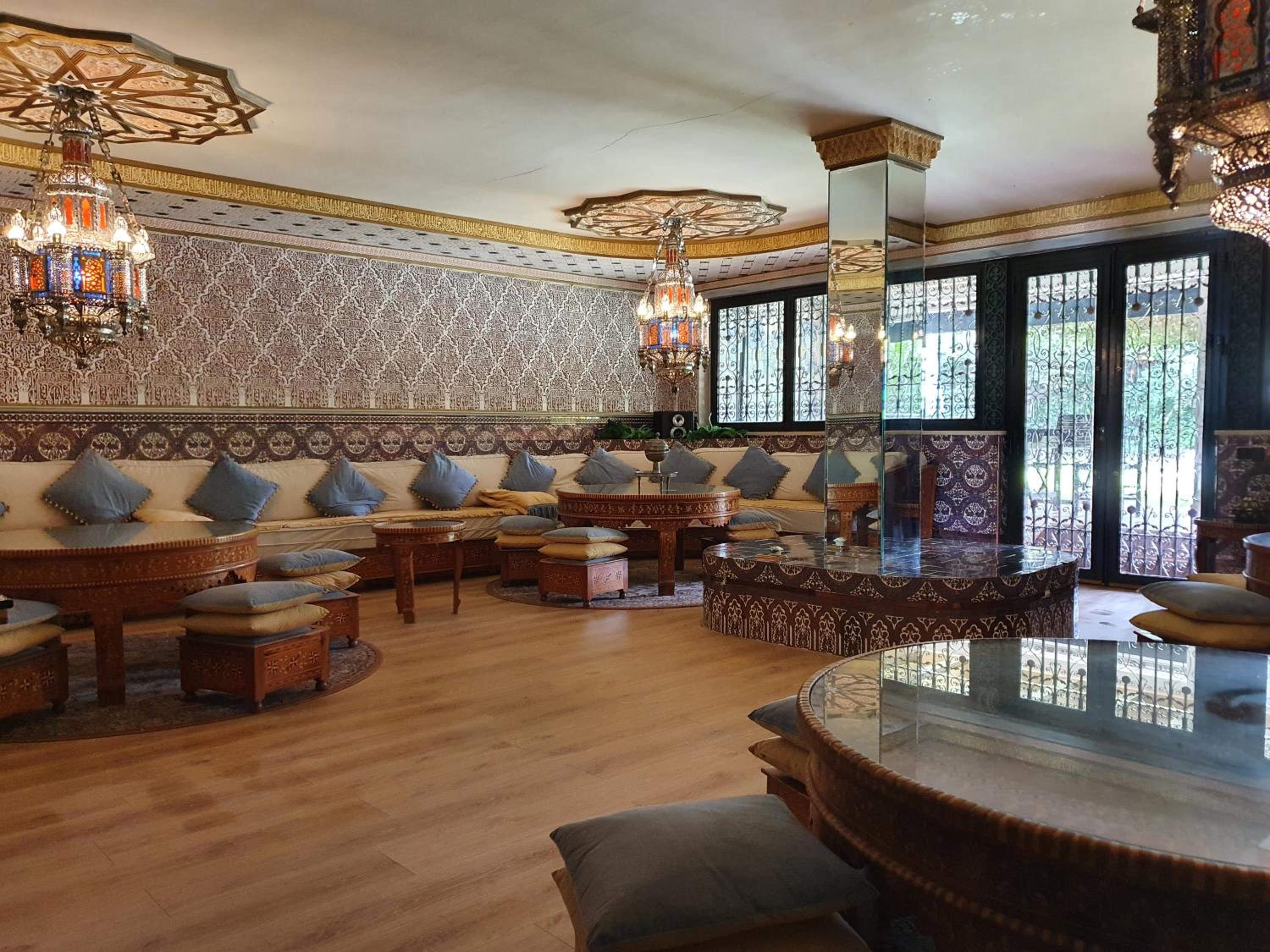 lounge