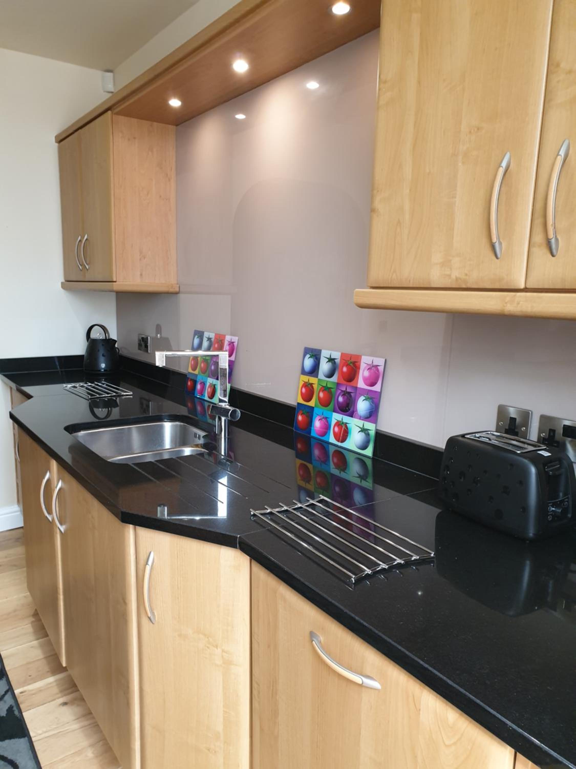 Huddersfield Vacations - Horseshoe Forge Plover Cottage Lindley - Property Image 10