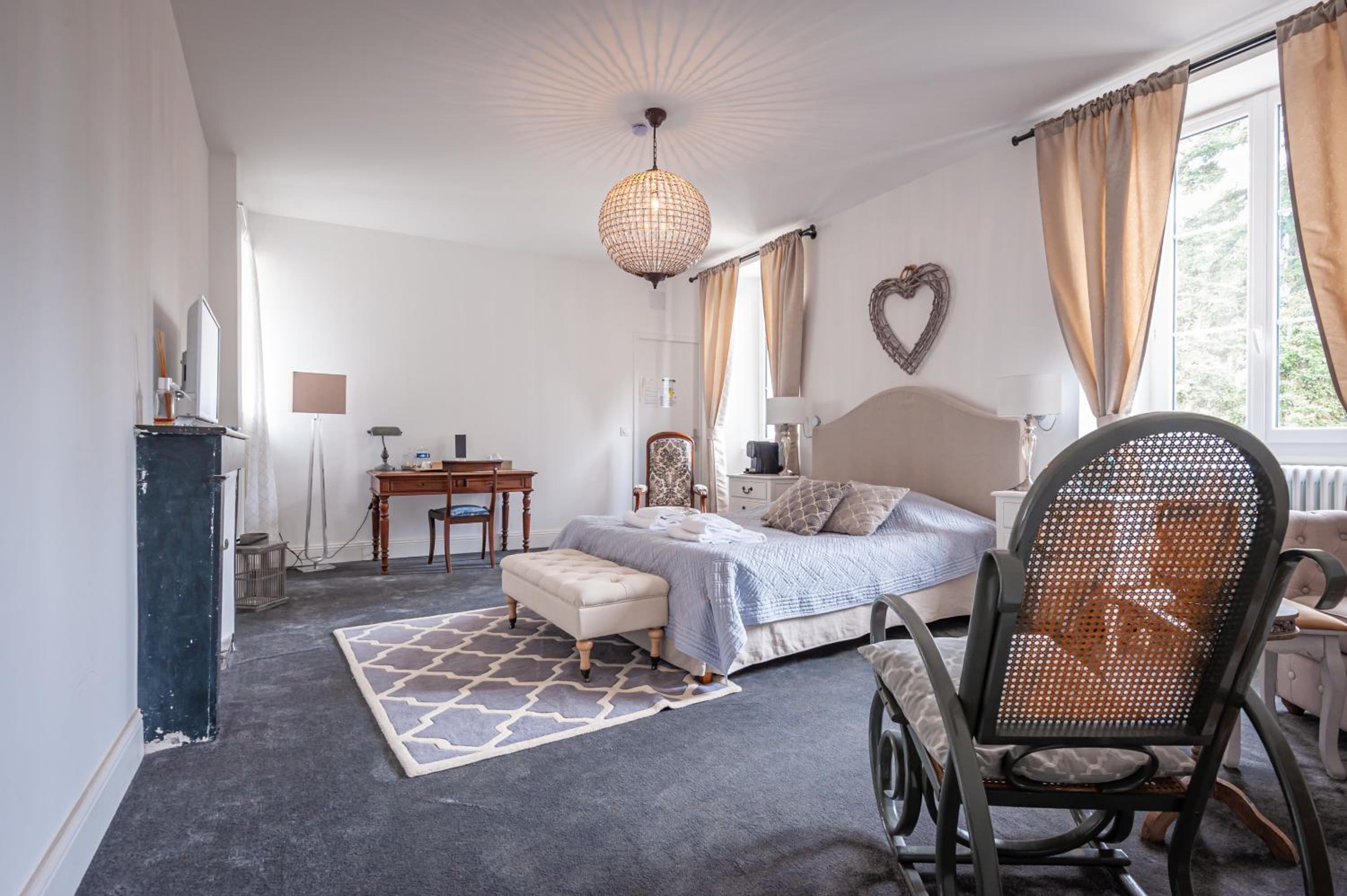 Chateau des Ayes - Chambres & suites