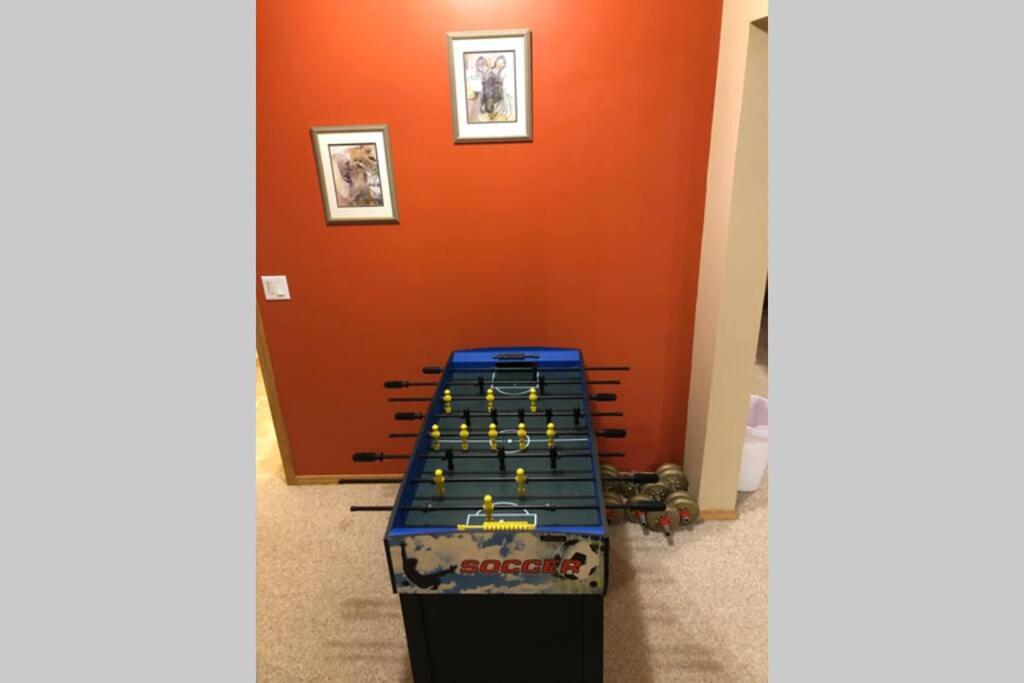 Sunny & Cozy Suite with Ping Pong & Pool table view 2