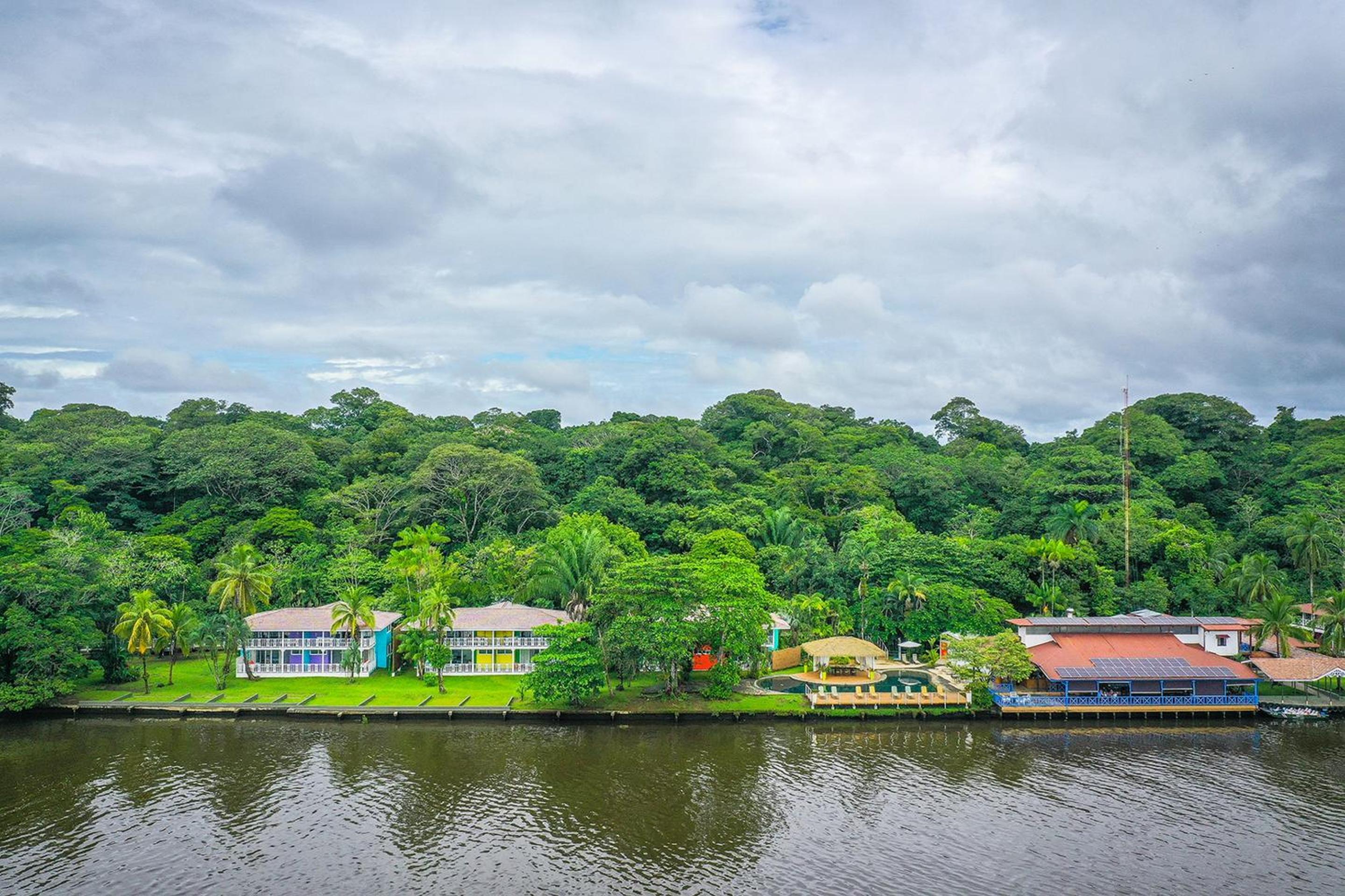Tortuga Lodge