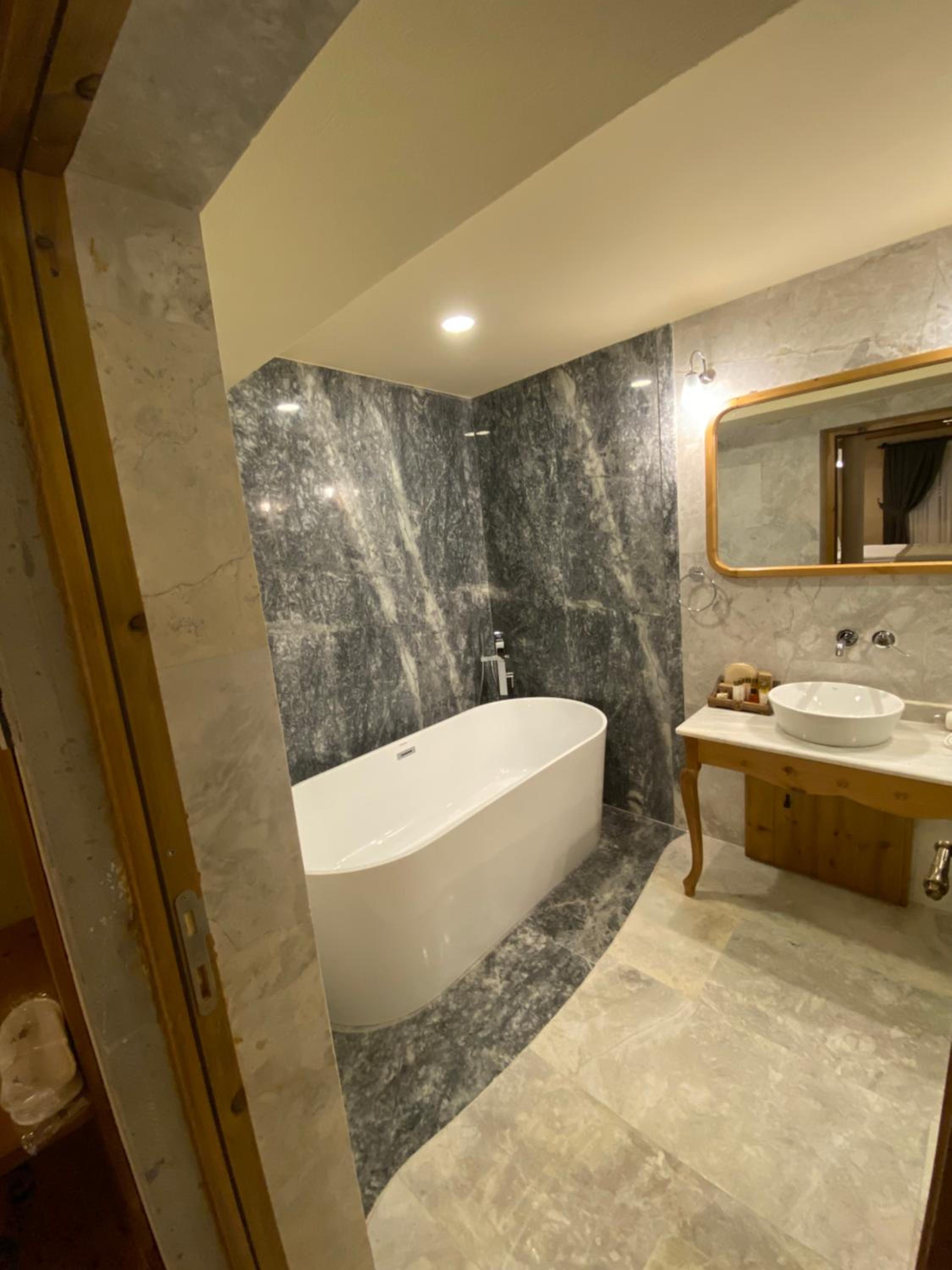 Luxury Cratus Stone Palace - Image 152