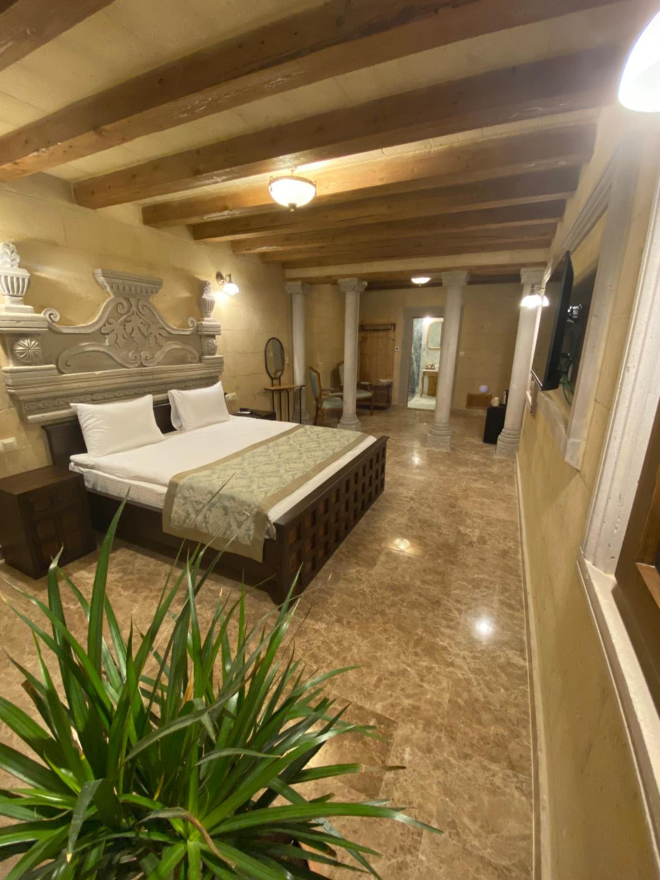 Luxury Cratus Stone Palace - Image 151