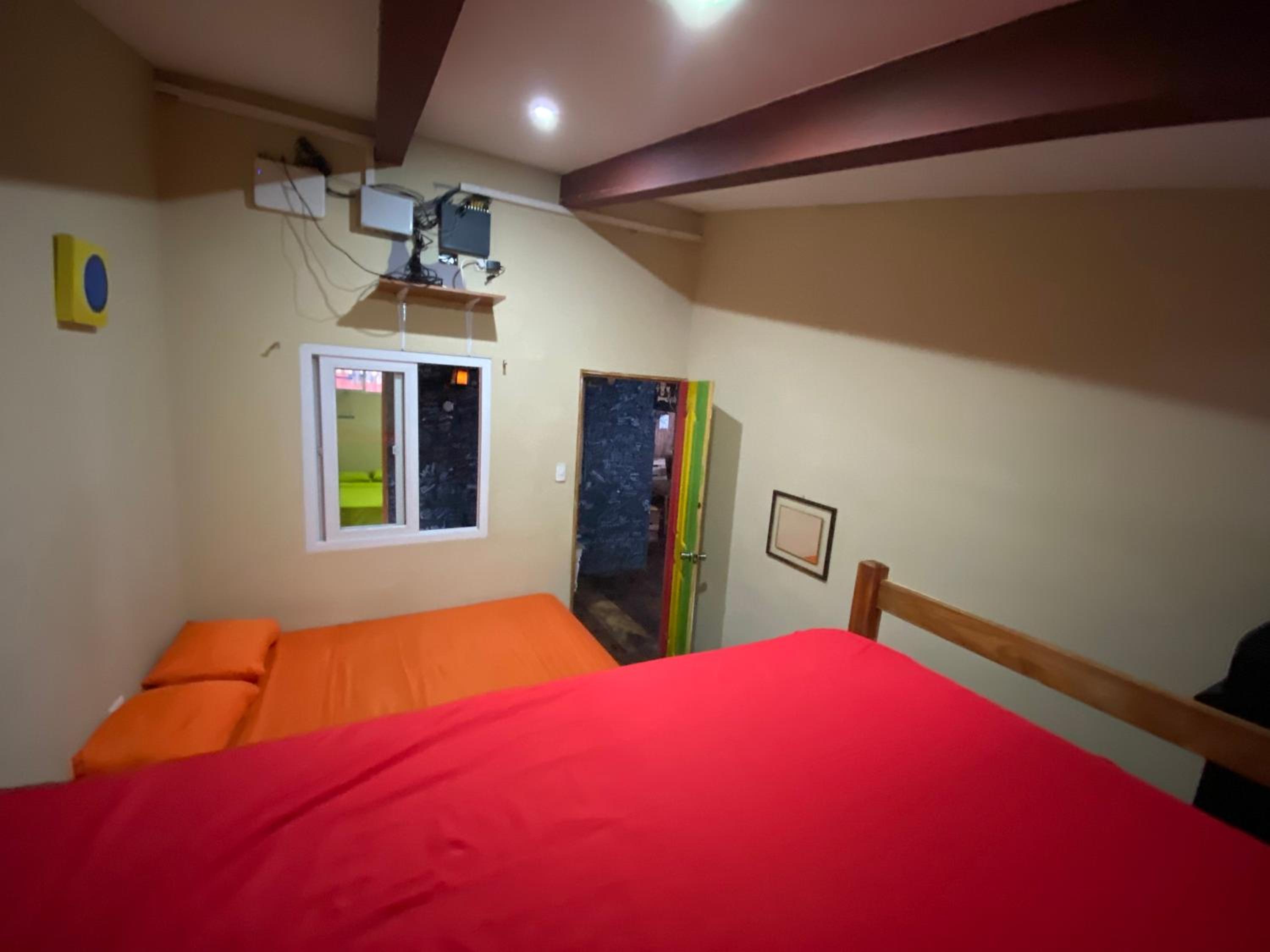 Captain Morgan Hostel Lake Coatepeque